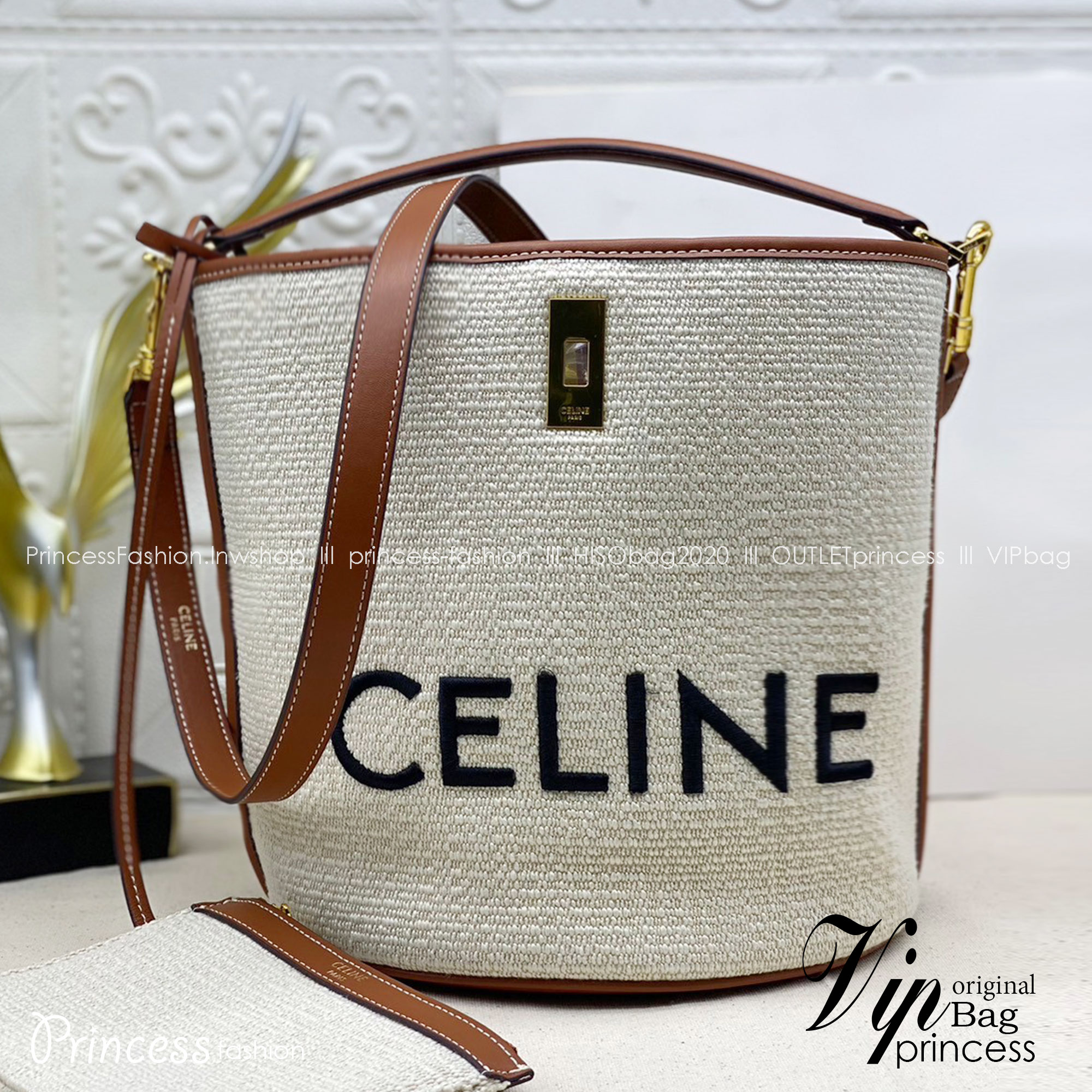 CELINE BUCKET BAG 23cm วัสดุ Textile Canvas & CalfSkin ดีไซน์ทรง Bucket ใบใหญ่กำลังดี มาพร้อม Clutch ใบเล็กเข้าชุด เนื้อหนาแข็งแรง ภายในกว้างและจุใส่สัมภาระได้เยอะจุใจ