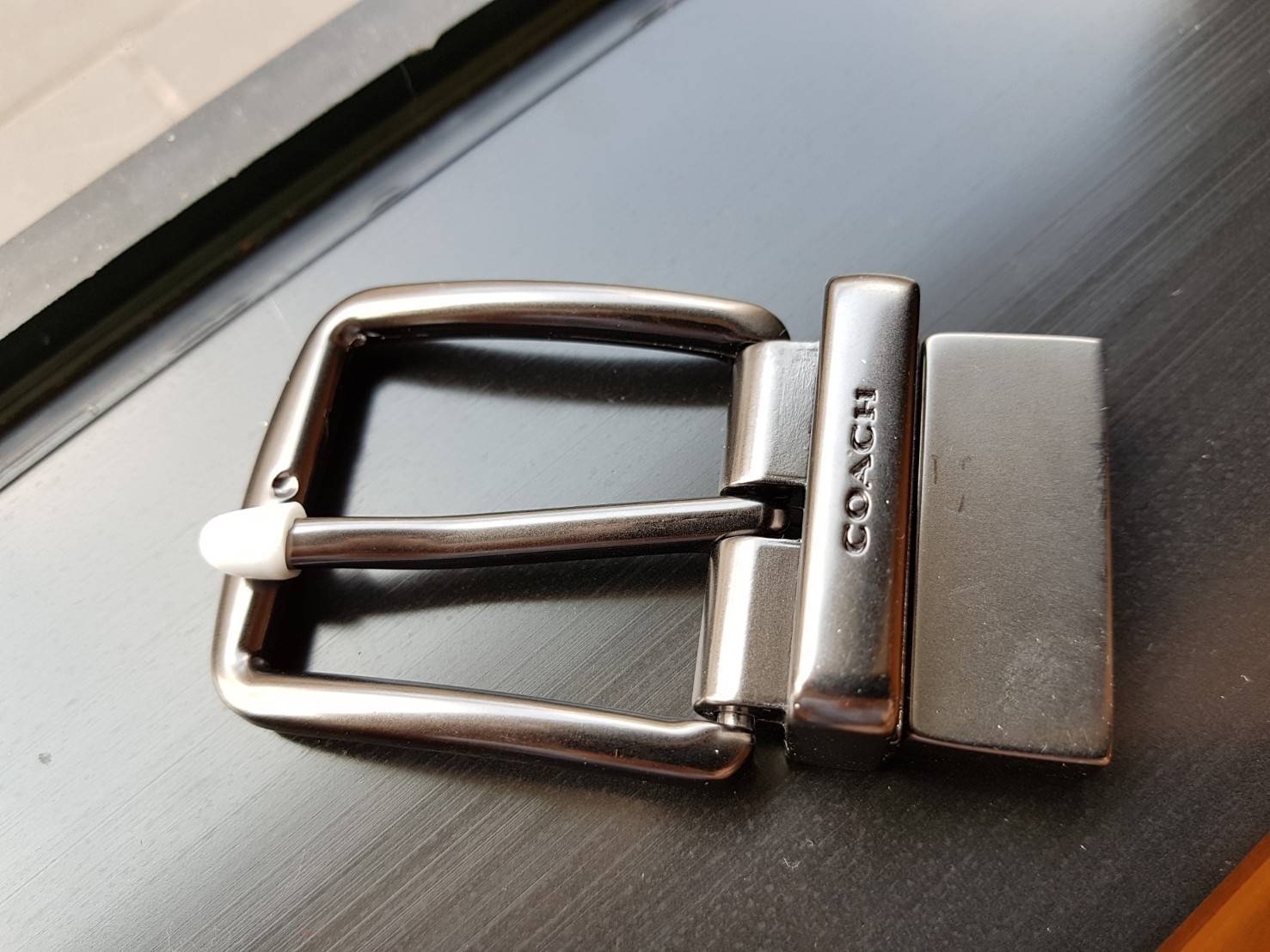 Coach Men's Belt Gift Set ชุดเข็มขัดสำหรับคุณผู้ชาย วัสดุหนังคุณภาพดี มีหัวเข็มขัด 2 แบบ เปลี่ยนใช้ได้หลายโอกาส ราคาสุดคุ้ม มาพร้อมกล่องจะมอบเป็นของขวัญ ในโอกาสพิเศษก็เหมาะค่ะ