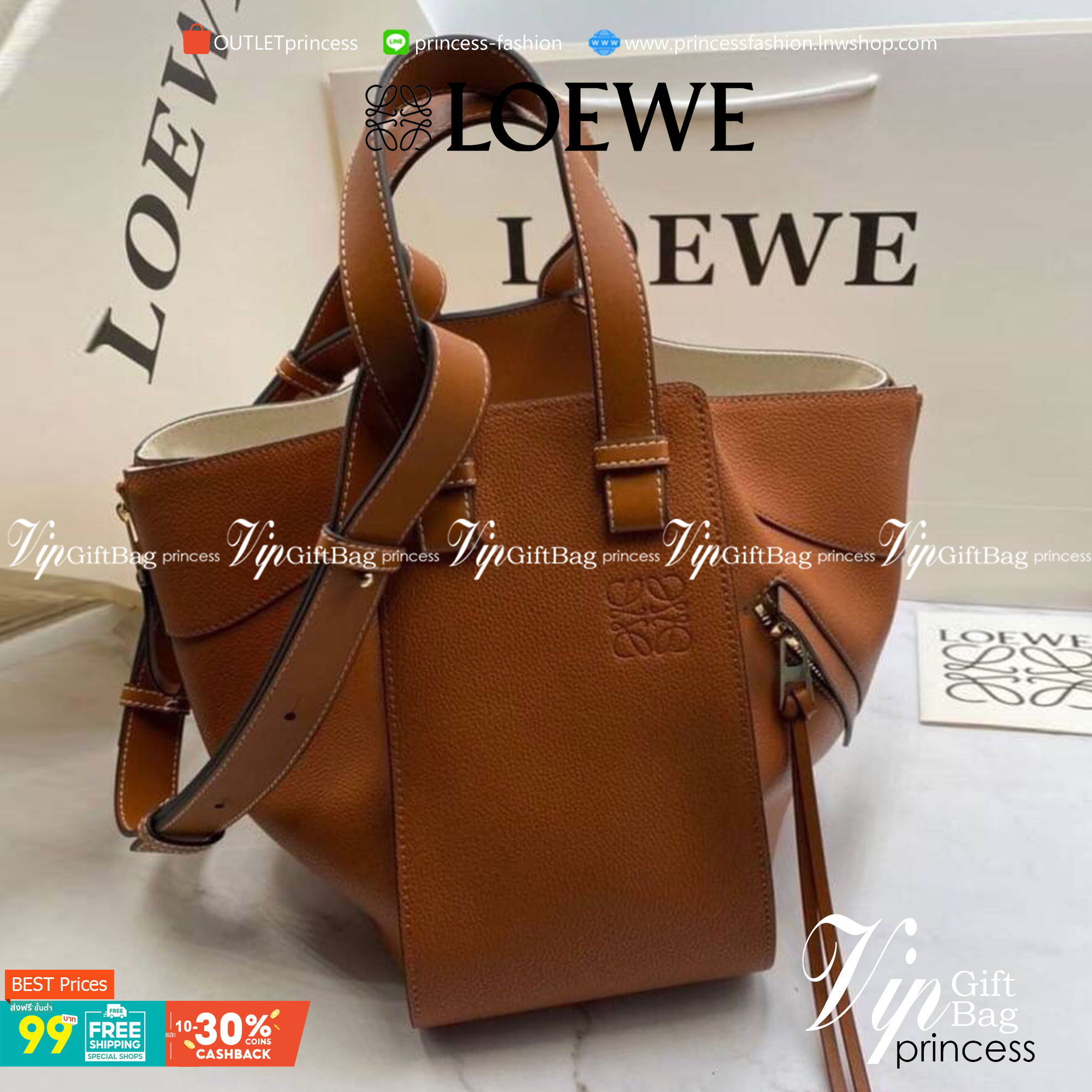 VIP GIFT 】หนังแท้ Loewe Small Hammock bag in pebble grain calfskin A multifunctional bag with supple side panels that release to change its shape. Looped straps allow the bag to be worn in multiple ways. This small version is in pebble grain calfskin.