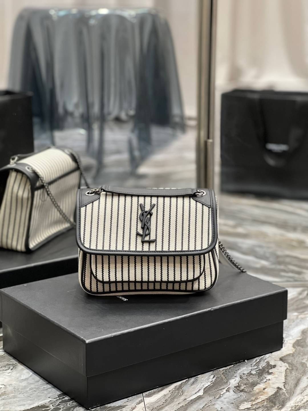 YSL Niki mini Striped Canvas Shoulder Bag / YSL Niki Striped เกรดเทพ ออริจินอล งานหนังแท้และผ้าแคนวาสอย่างดี ภาพถ่ายจากงานขายจริง ใช้งานต่างประเทศได้