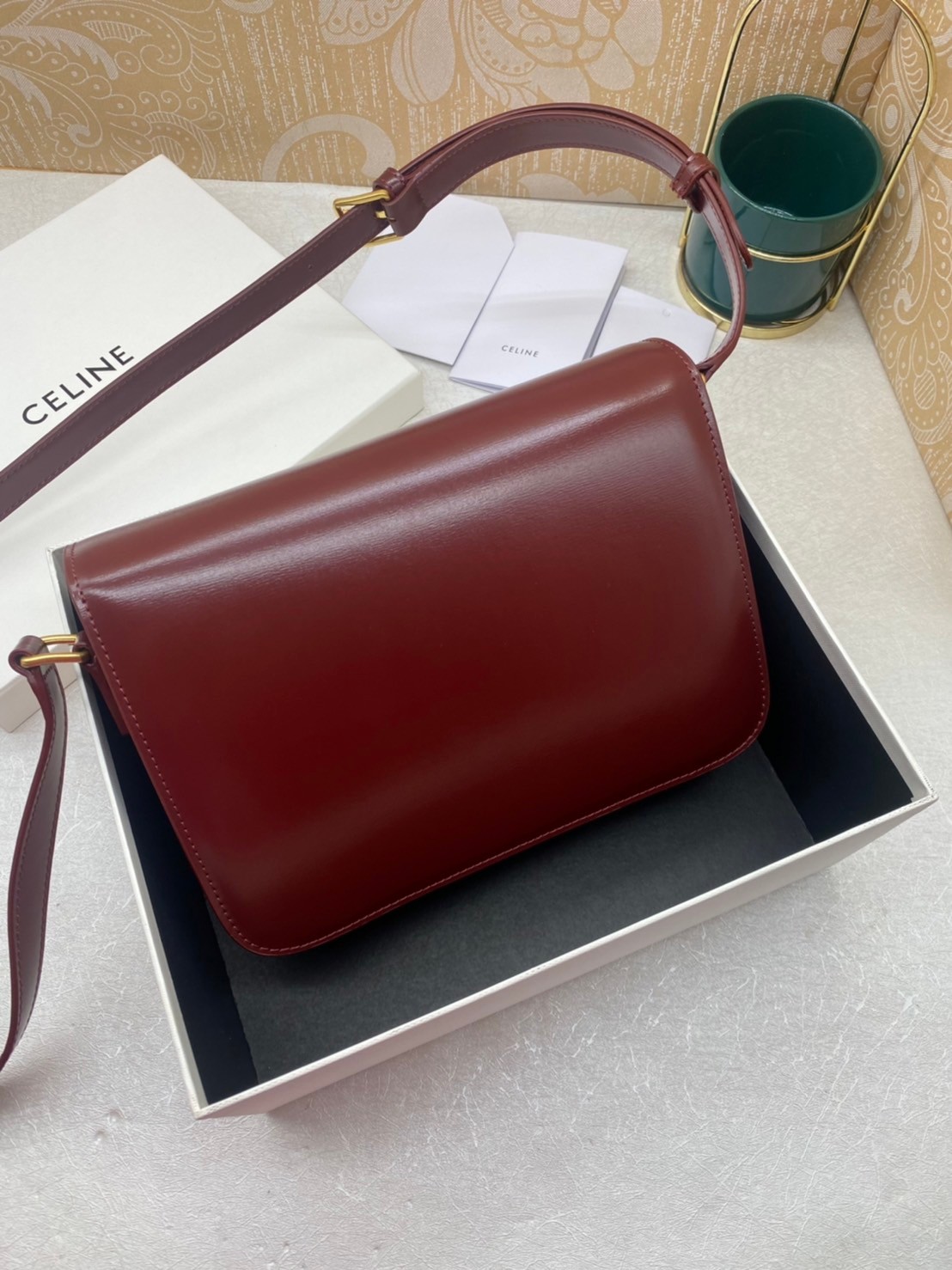 MEDIUM 22cm : CELINE CLASSIQUE TRIOMPHE BAG IN SHINY CALFSKIN / Celine Triomphe Bag / Celine Bag พร้อมส่ง 10 สี เกรดออริ 1:1 กระเป๋าแบรนด์หรูที่ควรมีแห่งปี