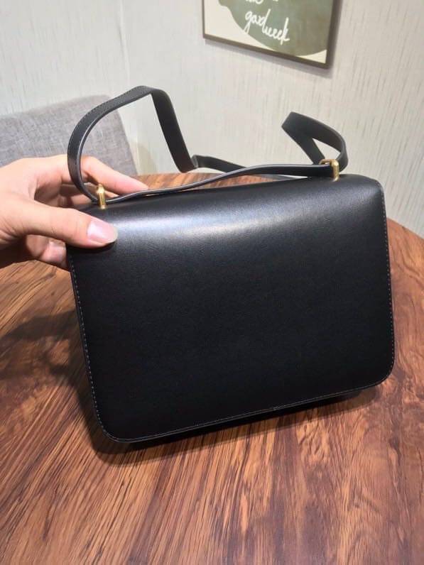 Tory Burch 75003 Eleanor Medium Convertible Shoulder Bag พร้อมส่งที่ไทย อีกรุ่นที่น่าครอบครองมากๆค่ะ กระเป๋าสะพายข้างและทบสายเป็นคล้องไหล่ได้ หนังแท้ชั้นดี ใช้ได้กับทุกๆโอกาส ห้ามพลาด ก่อนหมดนะคะ!!