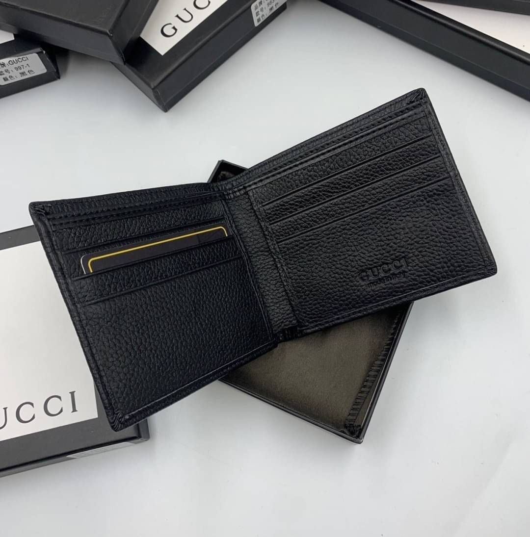 หนังแท้ GUCCI GG Marmont leather bi-fold wallet / GUCCI BLACK ANIMALIER BEE WALLET / GUCCI Men Wallet พร้อมส่งที่ไทย กระเป๋าสตางค์ 2 พับ รุ่นคลาสสิกได้ทุกยุคสมัย งานหนังแท้ทั้งใบ พร้อมส่งที่ไทย ภาพสินค้าถ่ายจากงานขายจริง ใช้งานต่างประเทศได้