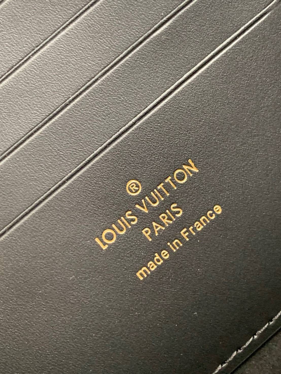 หนังแท้ LOUIS VUITTON DAUPHINE CHAIN WALLET / LV DAUPHINE พร้อมส่งที่ไทย งานหนังแท้ทั้งใบ เกรดเทพออริจินอล เนื้องานสวยงาม ภาพสินค้าถ่ายจากงานขายจริง ใช้งานต่างประเทศได้