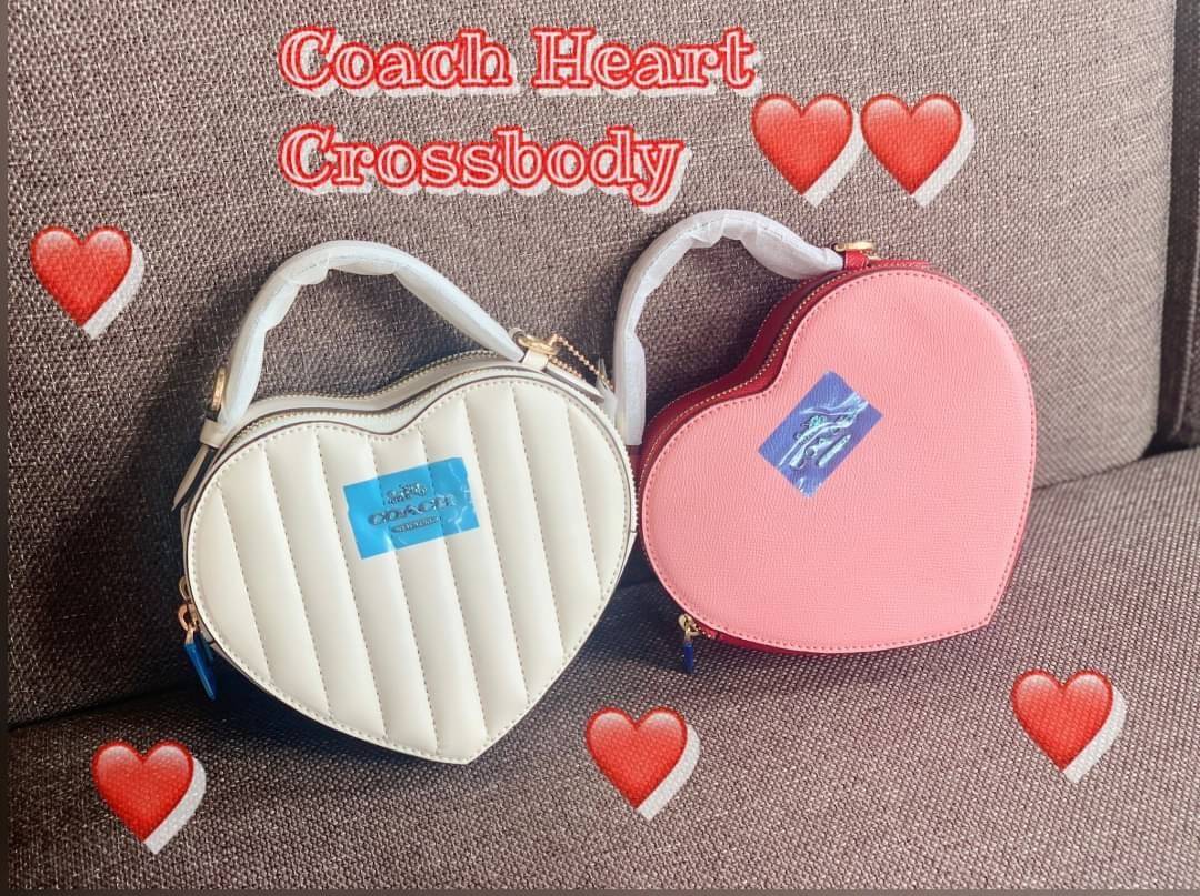 ต้อนรับวาเลนไทน์นี้ ❤️พร้อมส่งความรักหว๊านหว๊านค่ะ❤️ COACH HEART CROSSBODY BAG ((C5118//C5119)) 💥Limited edition หลงรักแน่นอน💋 พร้อมส่งที่ไทยก่อนใครวันนี้!