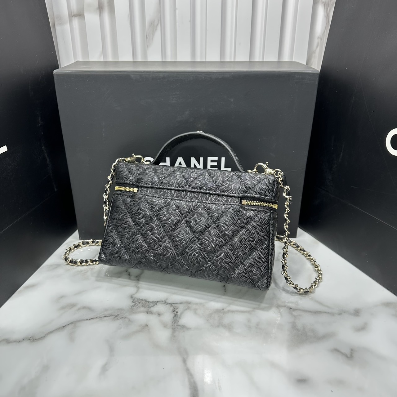 ORI หนังแท้ | CHANEL Long vanity with chain กระเป๋าสะพายรุ่นวานิตี้รุ่นใหม่ล่าสุด ดีไซน์ใหม่รูปทรงคลาสสิค หูจับแต่งโลโก้สวยหรู สายสะพายข้างเป็นโซ่ถอดได้