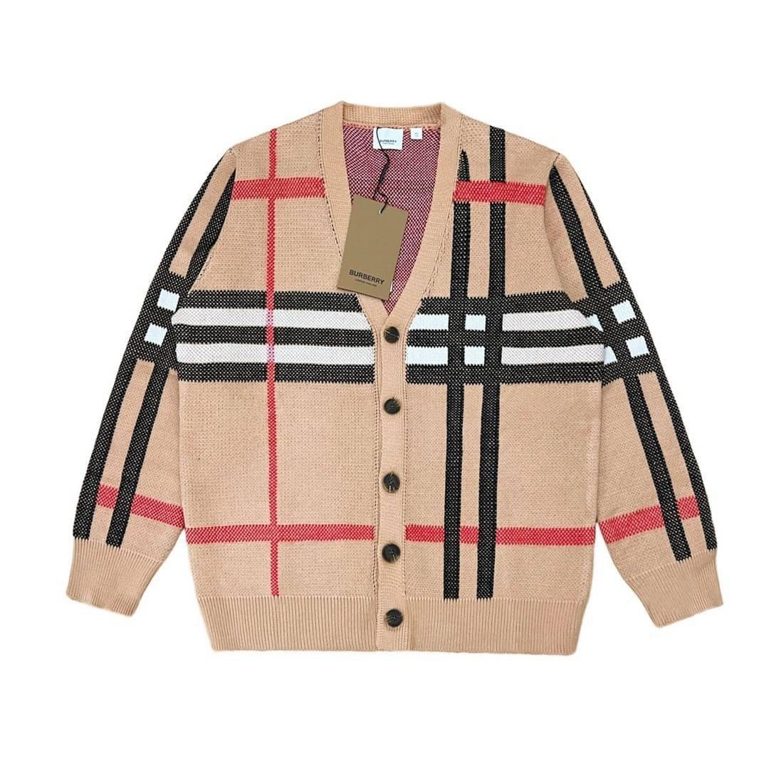 BURBERRY Wool Striped Cardigan / BURBERRY Jacket เกรดออริจินอล มีป้ายแท็กที่คอเสื้อทุกตัว ใส่ได้ทั้งผู้หญิงผู้ชาย พร้อมส่งที่ไทย ภาพสินค้าถ่ายจากงานขายจริง ใช้งานต่างประเทศได้
