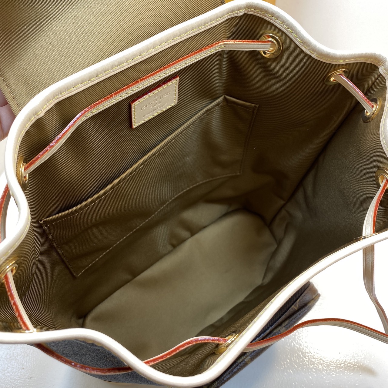 LV Montsouris Backpack Monogram Canvas กระเป๋าเป้งานแบรนด์หรู สวยโดดเด่นทันสมัยตลอดกาล เกรดออริ เทียบแท้ 1:1 ใช้งานต่างประเทศได้