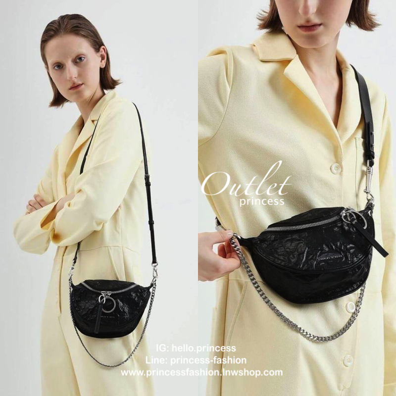CHARLES & KEITH WRINKLED EFFECT RING ZIP TASSEL CROSSBODY BAG กระเป๋าสะพาย/คาดเอว/คาดอกรุ่นใหม่ล่าสุด เปิด-ปิดด้วยซิป ภายในโล่งกว้างมีช่องเล็กใส่บัตร จุของได้เยอะ ดีไซต์เก๋ไม่ซ้ำใคร มาพร้อมสายสะพาย 2 สายให้เลือกสะพายได้หลากหลายแบบไม่มีเบื่อแน่นอนจ้า