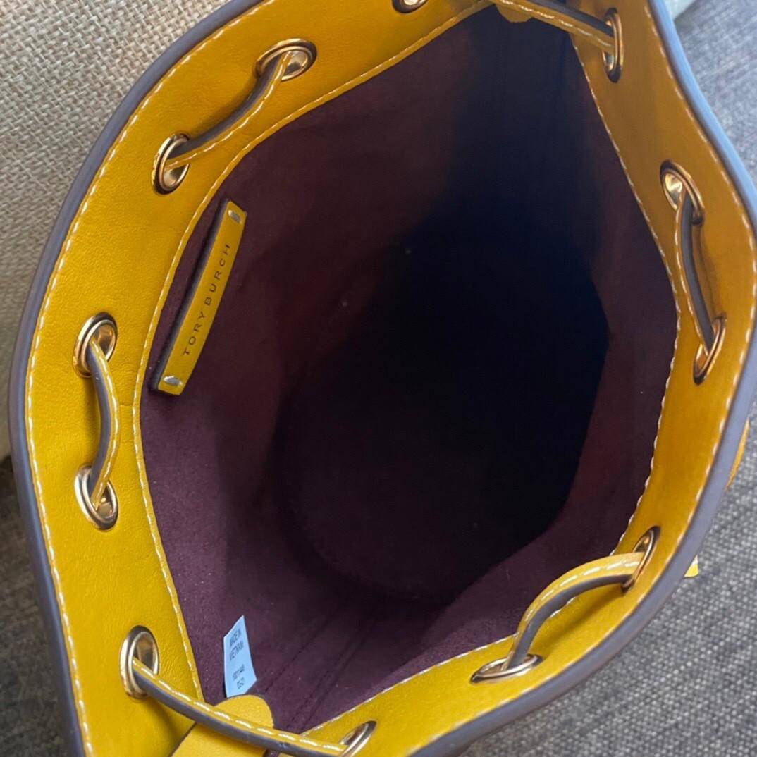 ของแท้ 💯% 】Tory Burch Monogram Jacquard Mini Bucket Bag กระเป๋าถือหรือสะพายไหล่ วัสดุผ้า Canvas โลโก้ Jacquard ทรงถัง ตั้งอยู่ทรง กระเป๋าปักลายแบรนด์ สวยหรู