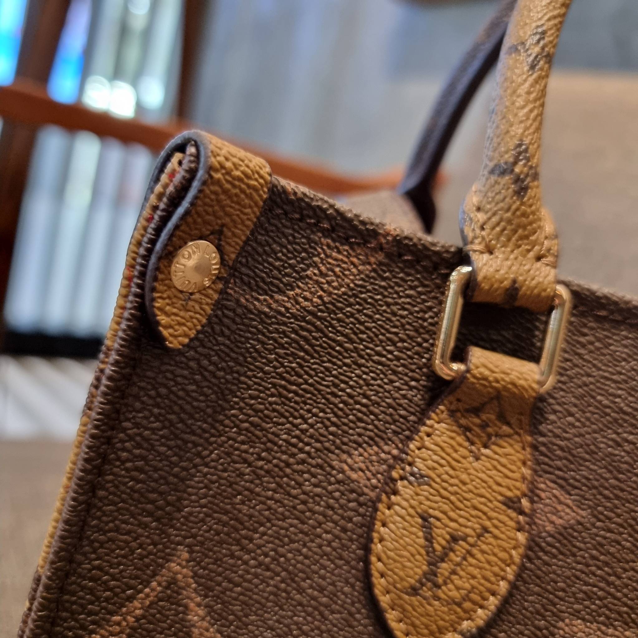 LV crossbody tote bag 10" 16" สเปเชี่ยล gift box set ในราคาที่แสนดี น่าคบหา!! สุดคุ้มและสวยที่สุดยันกล่อง!! ได้ไปยังไงต้องร้องว้าว!! กระเป๋าทรงโท้ทที่สาวๆตามหา ดีไซน์คลาสสิค ผู้ดี หรูหรา โทนสีใช้งานง่าย ได้ทุกลุค ทุกสไตล์ วัสดุหนังแคนวาสคุณภาพ ม