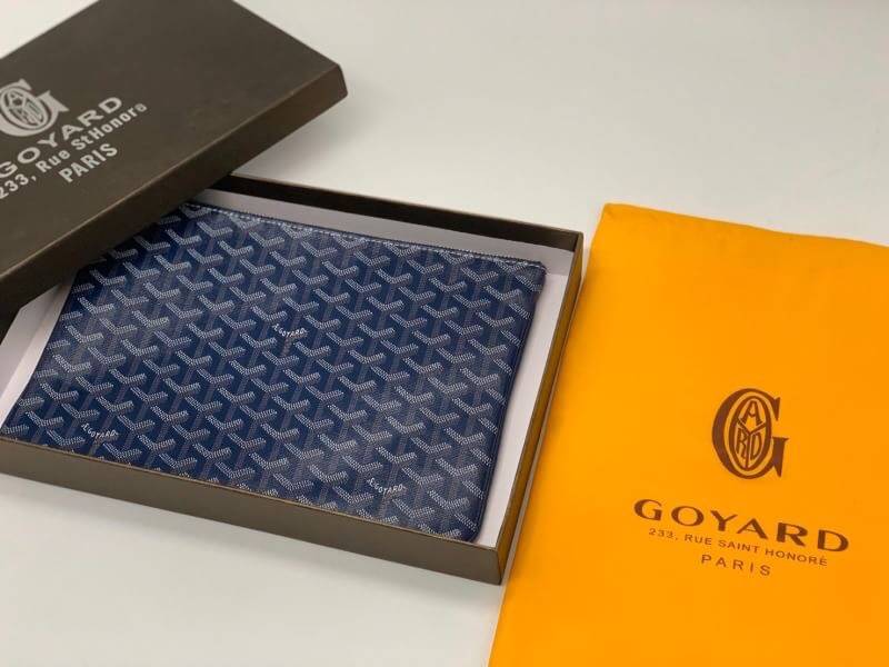 VIP GIFT 】GOYARD Clutch Bag รุ่นแนะนำ ดีไซน์สวยโดดเด่น ภายในโล่งกว้าง ใส่เอกสาร A4 ของใช้สัมภาระได้เยอะจุใจ น้ำหนักเบา ใช้ได้ทั้งชายและหญิง พร้อมส่งที่ไทยไม่ต้องรอพรีฯ ห้ามพลาดนะคะ!