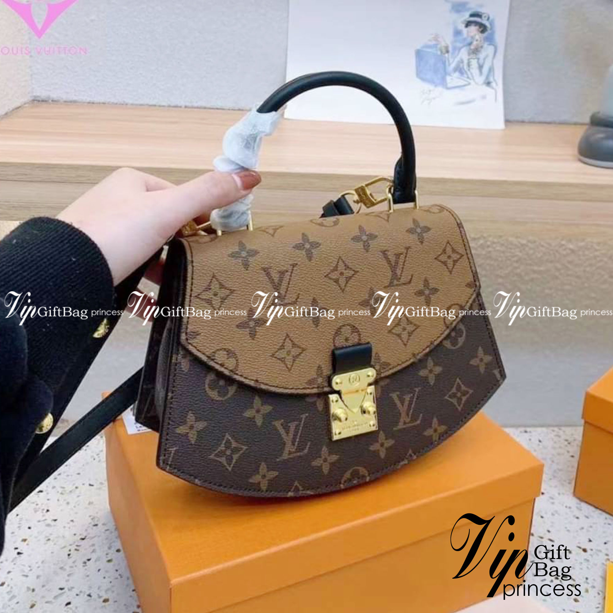 LV Monogram Eden MM Camel Bag / LV Eden กระเป๋าสะพาย คงเอกลักษณ์เฉพาะของแบรนด์ สวยหรูดูแพง งานปั้มแบรนด์คมชัด ด้านในใส่ของได้เยอะ ควรมีติดตู้สักใบนะคะ! งานสวยคุ้มเกินราคาค่ะ