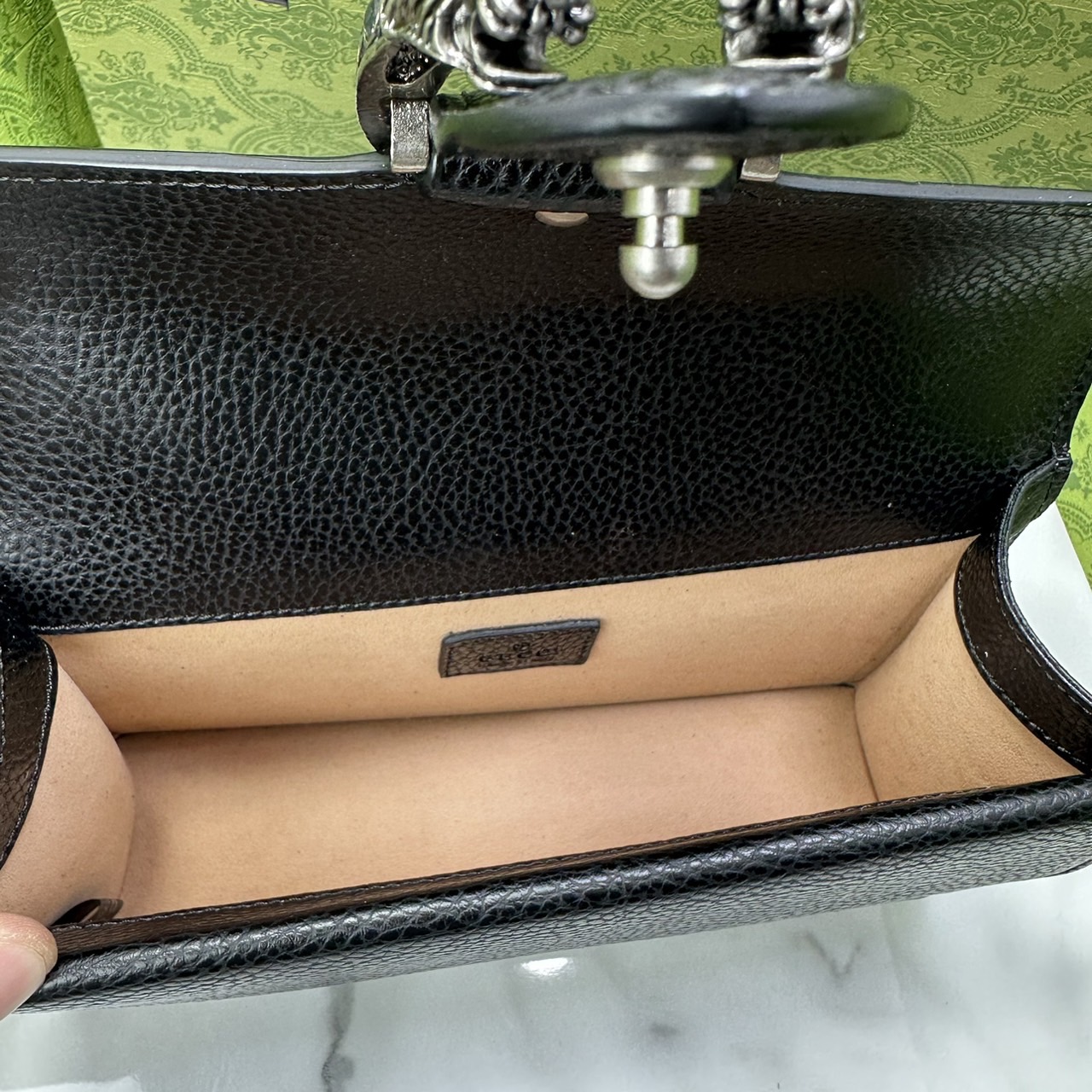 GUCCI DIONYSUS LEATHER SUPER MINI BAG กระเป๋าสะพายไดโอนิซูสหรูหราเป็นเอกลักษณ์ เกรดออริ สลับแท้ 1:1 ใช้งานต่างประเทศได้