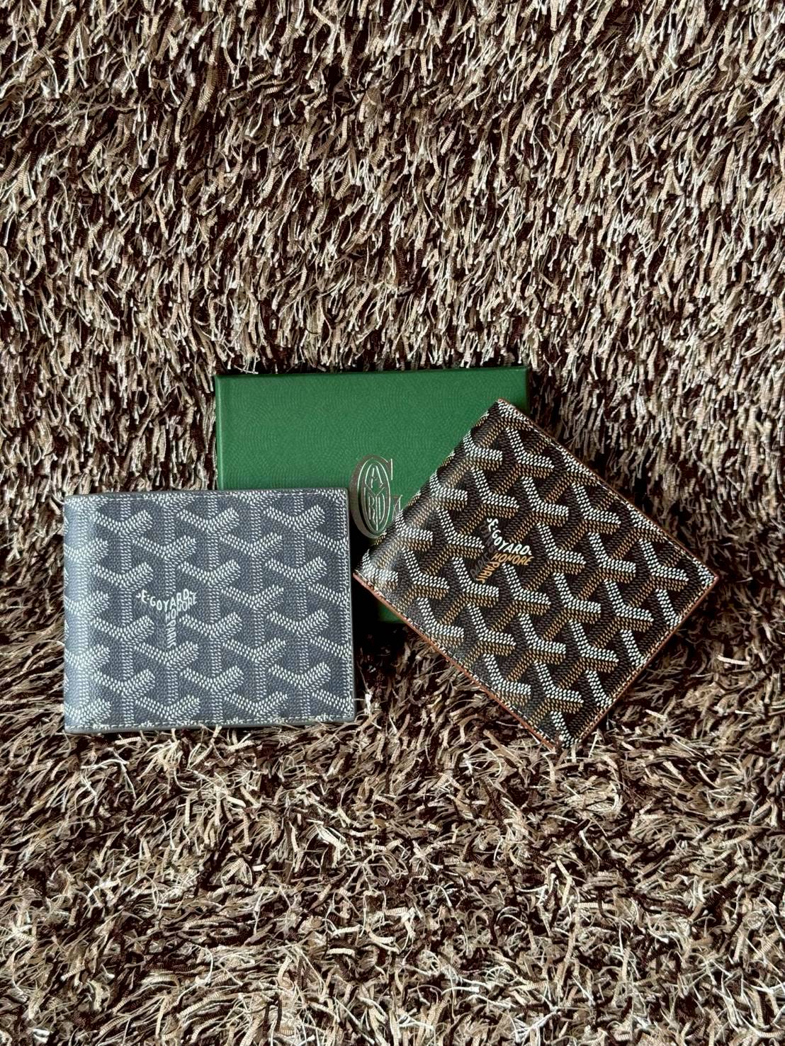 ORI หนังแท้ | Goyard Victoire Wallet กระเป๋าสตางค์ Victoire ขนาดกะทัดรัดและเหมาะสําหรับการจัดสำหรับการ์ดและธนบัตร ลวดลายสุดคลาสสิคของกระเป๋าเป็นเอกลักษณ์ที่ทุกคนจดจำได้