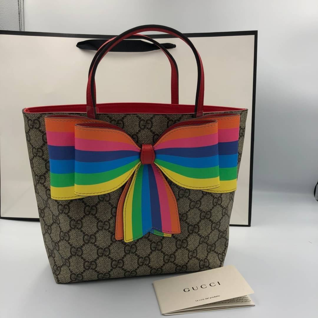 VIP 】Animal-Friendly Gucci Kid GG Supreme Tote Bag งานหนังแท้ทรงตั้งสวย ขนาดกะทัดรัด จุของได้เยอะ ใช้ได้ทั้งเด็กและผู้ใหญ่ น่ารักมากค่ะ