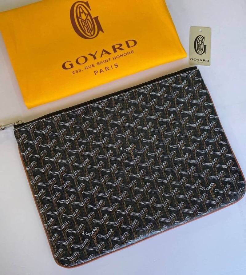 VIP GIFT 】GOYARD Clutch Bag รุ่นแนะนำ ดีไซน์สวยโดดเด่น ภายในโล่งกว้าง ใส่เอกสาร A4 ของใช้สัมภาระได้เยอะจุใจ น้ำหนักเบา ใช้ได้ทั้งชายและหญิง พร้อมส่งที่ไทยไม่ต้องรอพรีฯ ห้ามพลาดนะคะ!