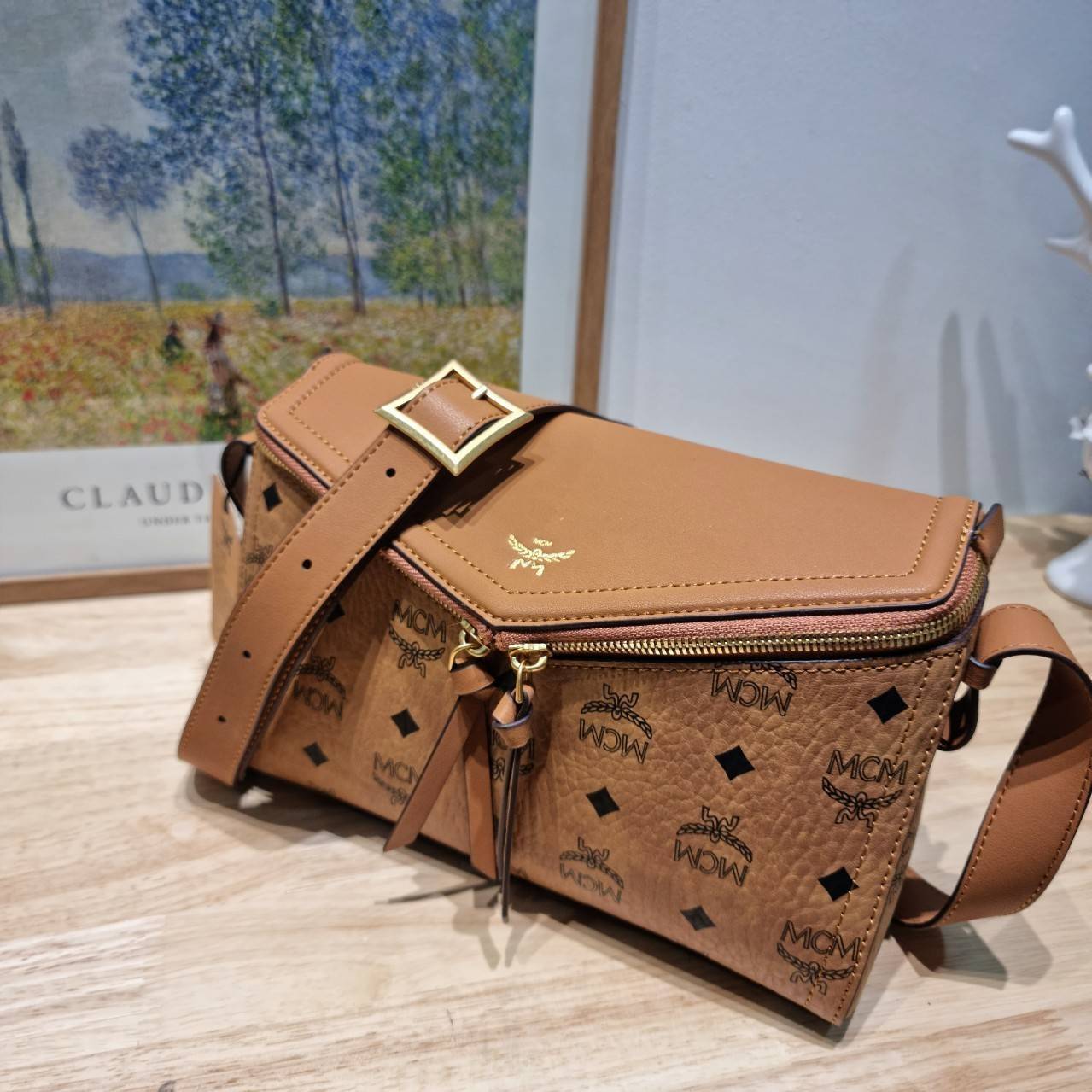 M.C.M DIAMANT 3D SHOULDER BAG IN VISETOS LEATHER MIX กระเป๋าสะพายคอลเลคชั่นสุดปัง สวยหรูในแบบฉบับคนมีสไตล์ เกรดท็อปออริ 1:1 สลับแท้