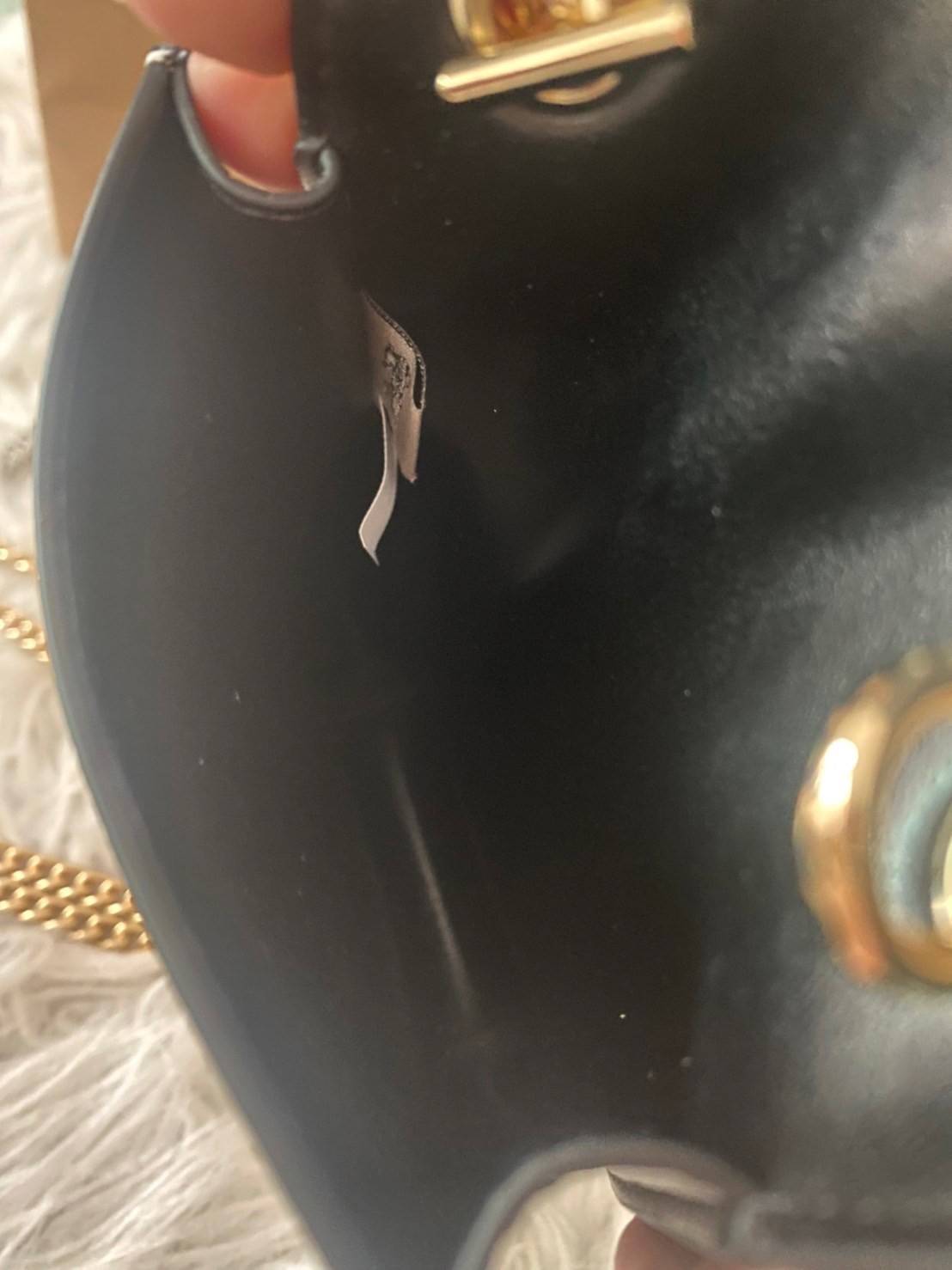 COACH NORTH/SOUTH CROSSBODY IN SIGNATURE CANVAS แจกความสดใสกันอีกครั้ง!! กับกระเป๋าสะพายเอนกประสงค์ Case phone ใส่โทรศัพท์มือถือได้ทุกรุ่น ดีไซน์ลายผลไม้ฉ่ำๆ สวยมีเสน่ห์ 💖 วัสดุหนังแคนวาสคุณภาพ ฝาและภายในเป็นหนังแท้ เปิด-ปิดด้วยกระดุม สายสะพายยาวป