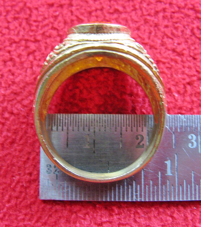 สินค้าหมดค่ะ แหวนพลอยบุษราคัมเนื้อทองเหลือง(เหมาะกับราศีพิจิก,คนเกิดปีวอก)แบบเล็กค่ะ