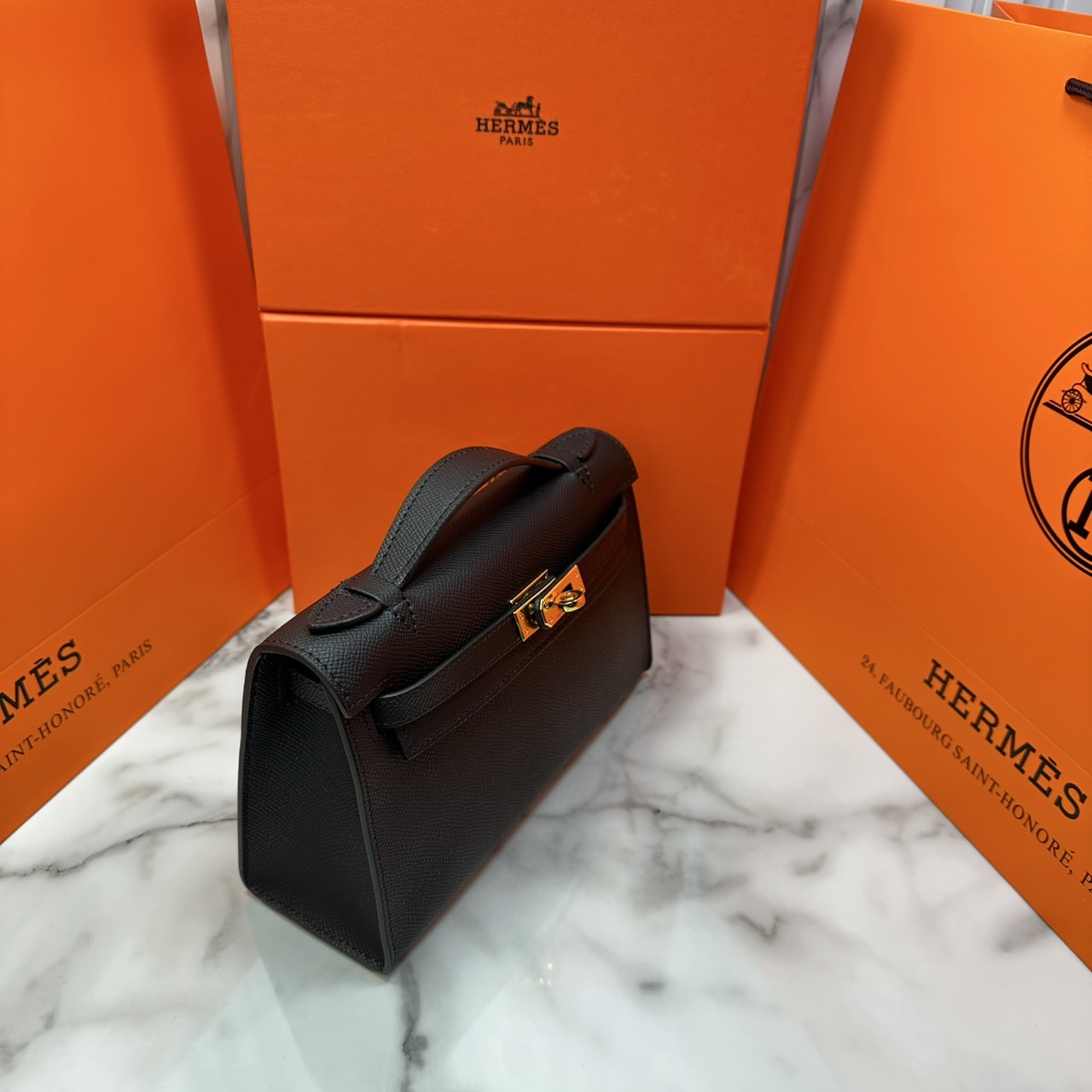ORI หนังแท้ | Hermes Mini Kelly Pochette 20cm จิ๋วแต่แจ๋ว ราคาพุ่งยิ่งกว่าทอง กระเป๋าสะพายที่สุดแห่งหรูหราลัคชู นิยามของความสง่างามเหนือกาลเวลา