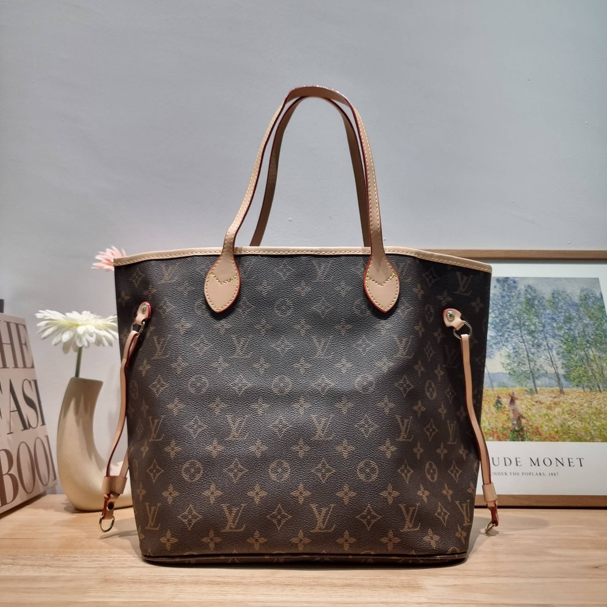 LV Neverfull Monogram / LV 2IN1 TOTE SET กระเป๋าสะพายไหล่ใบใหญ่ทรง tote มาพร้อมใบลูก คลาสสิคที่สุด เป็นอีกรุ่นที่มีคนใช้กันทั่วบ้านทั่วเมือง ฮิตแบบไม่ต้องพูดเยอะ