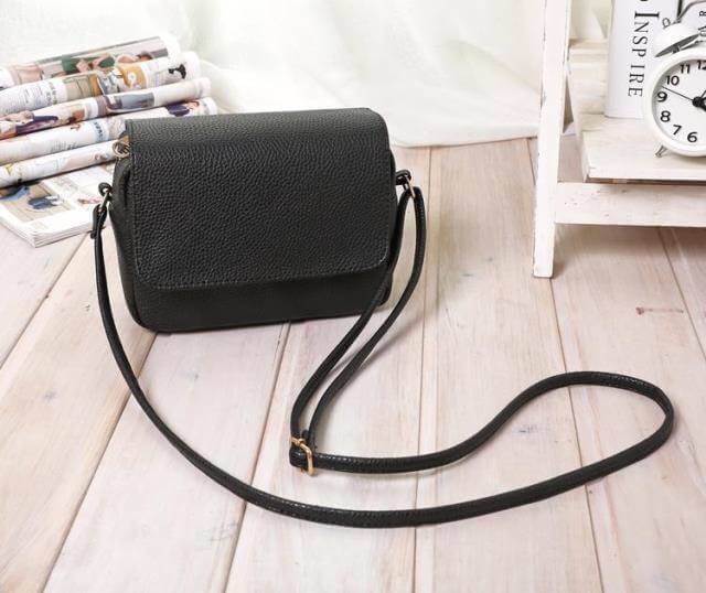 กระเป๋าสะพาย H&M รุ่น cross body bag มี 4 สี : ดำ , ชมพูนู๊ด , เหลือง , มิ้นท์