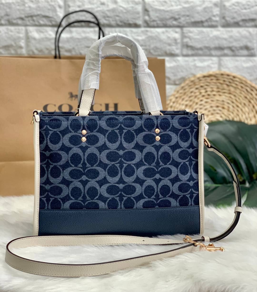 ของแท้ 💯% COACH DEMPSEY CARRYALL IN SIGNATURE JACQUARD WITH PATCH (COACH C2826) 🌈สินค้าขายดี รอบทีาแล้วใครไม่ทัน รอบนี้ห้ามพลาดจร้าา