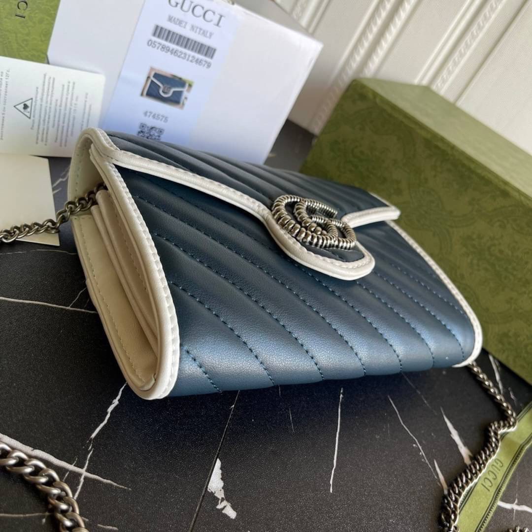 หนังแท้ GG Marmont matelassé mini bag พร้อมส่งที่ไทย GUCCI Wallet on Chain ภาพสินค้าถ่ายจากงานขายจริง รุ่นนี้หนังสวยมากค่ะ ละมุนที่สุด ใส่บัตร ใส่แบงค์ได้ รับรองว่าจะเป็นกระเป๋าที่จะหยิบใช้งานได้บ่อยๆ รับประกันความสวยปังค่าาา