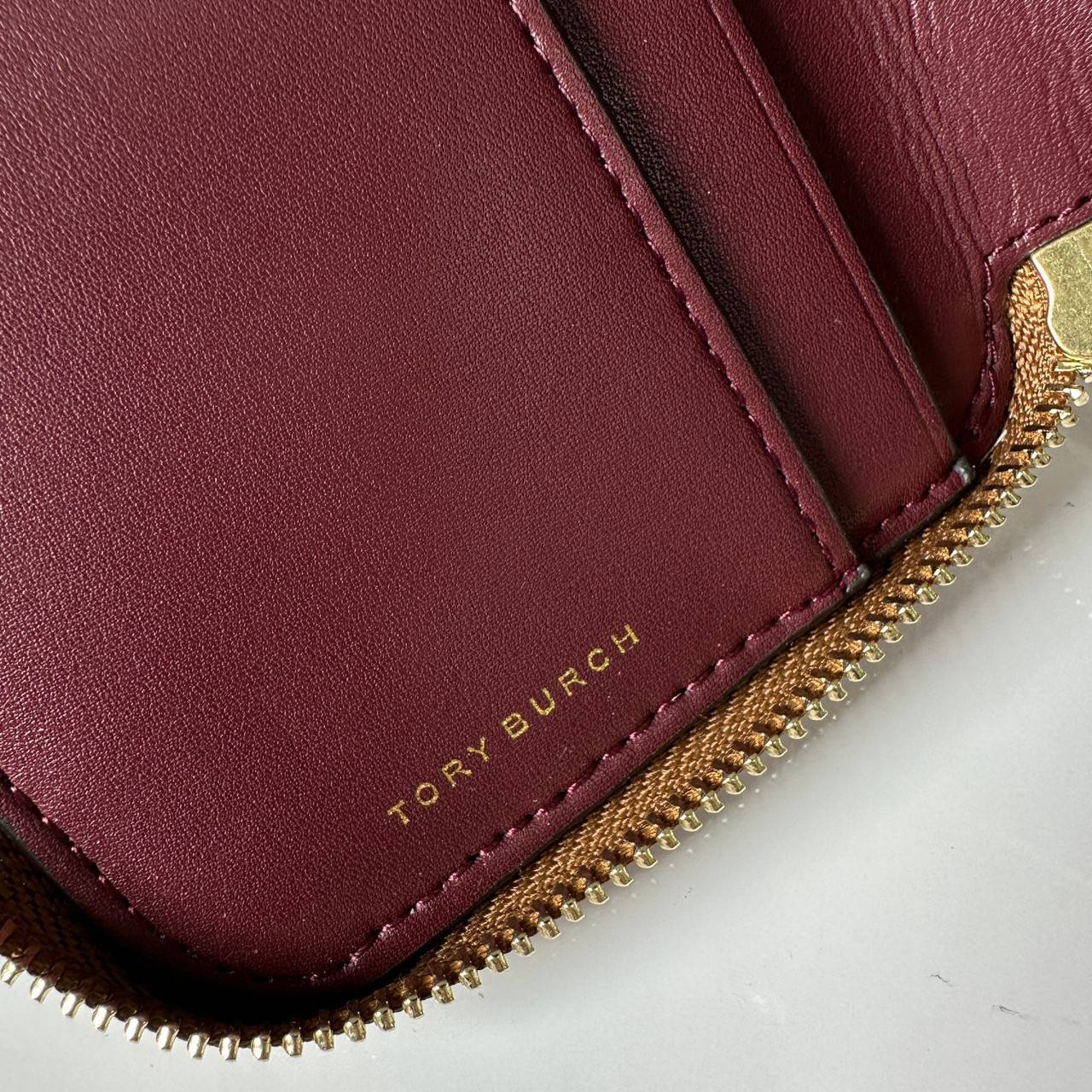 TORY BURCH T MONOGRAM JACQUARD ZIP CONTINENTAL WALLET 79383 กระเป๋าสตางค์ผ้าแคนวาสลายโมโนแกรมตัว T