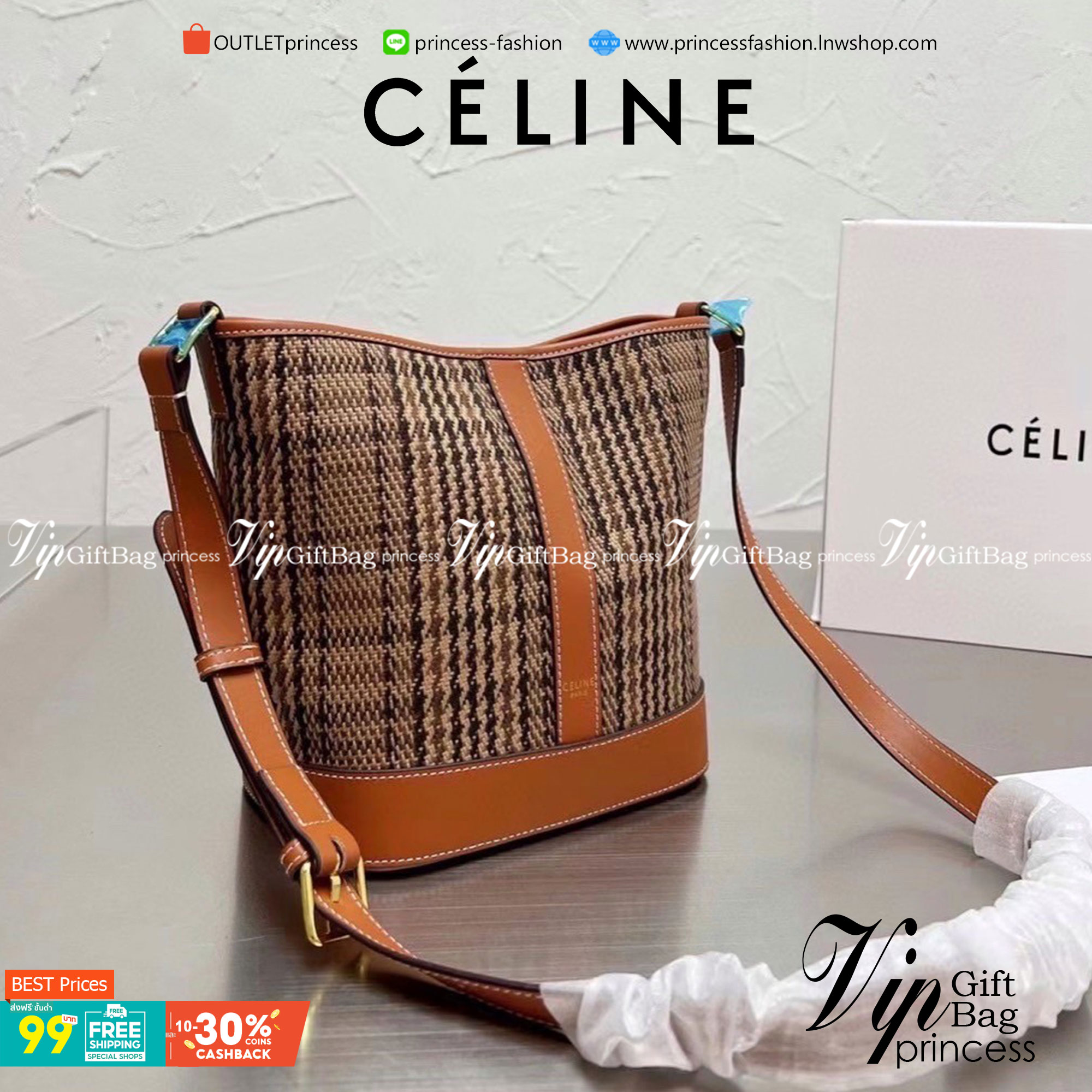 CELINE BUCKET BAG CUIR TRIOMPHE คอลเลคชั่นใหม่ ฮิตข้ามปี กับกระเป๋าสะพายทรงถัง ใช้งานง่ายที่สุด รุ่นใหม่งานผ้าทอลาย ซับในผ้าอย่างดี อะไหล่ทองปั้มทุกจุด สายสะพายยาวปรับระดับได้ วัสดุหนังวัว เรียบหรู ผู้ดีไปอีก ภายในโล่งกว้าง ใส่ของแบบจุๆไปเลย เป็นรุ่นที่ใช