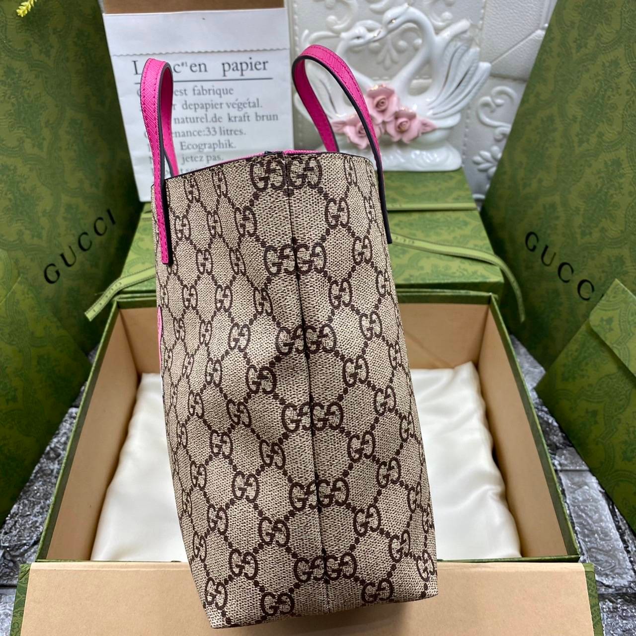 VIP 】Animal-Friendly Gucci Kid GG Supreme Tote Bag งานหนังแท้ทรงตั้งสวย ขนาดกะทัดรัด จุของได้เยอะ ใช้ได้ทั้งเด็กและผู้ใหญ่ น่ารักมากค่ะ **ขายดีตลอดกาล**