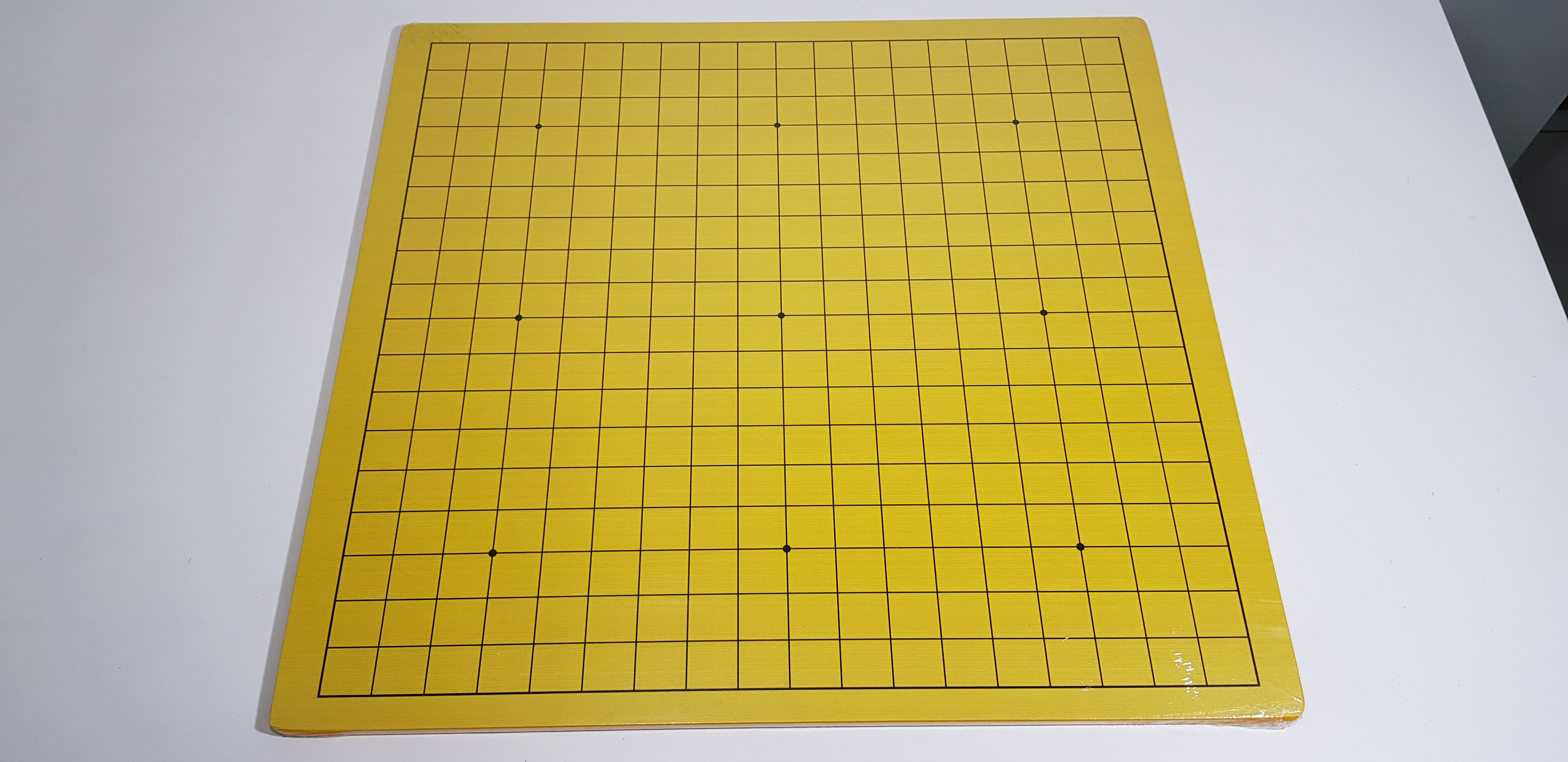 ชุดหมากล้อมพร้อมกระดานหนา0.8cm.(13x13,19x19เส้น)พร้อมเม็ดนูนด้านเดียวและโถทรงหวาย