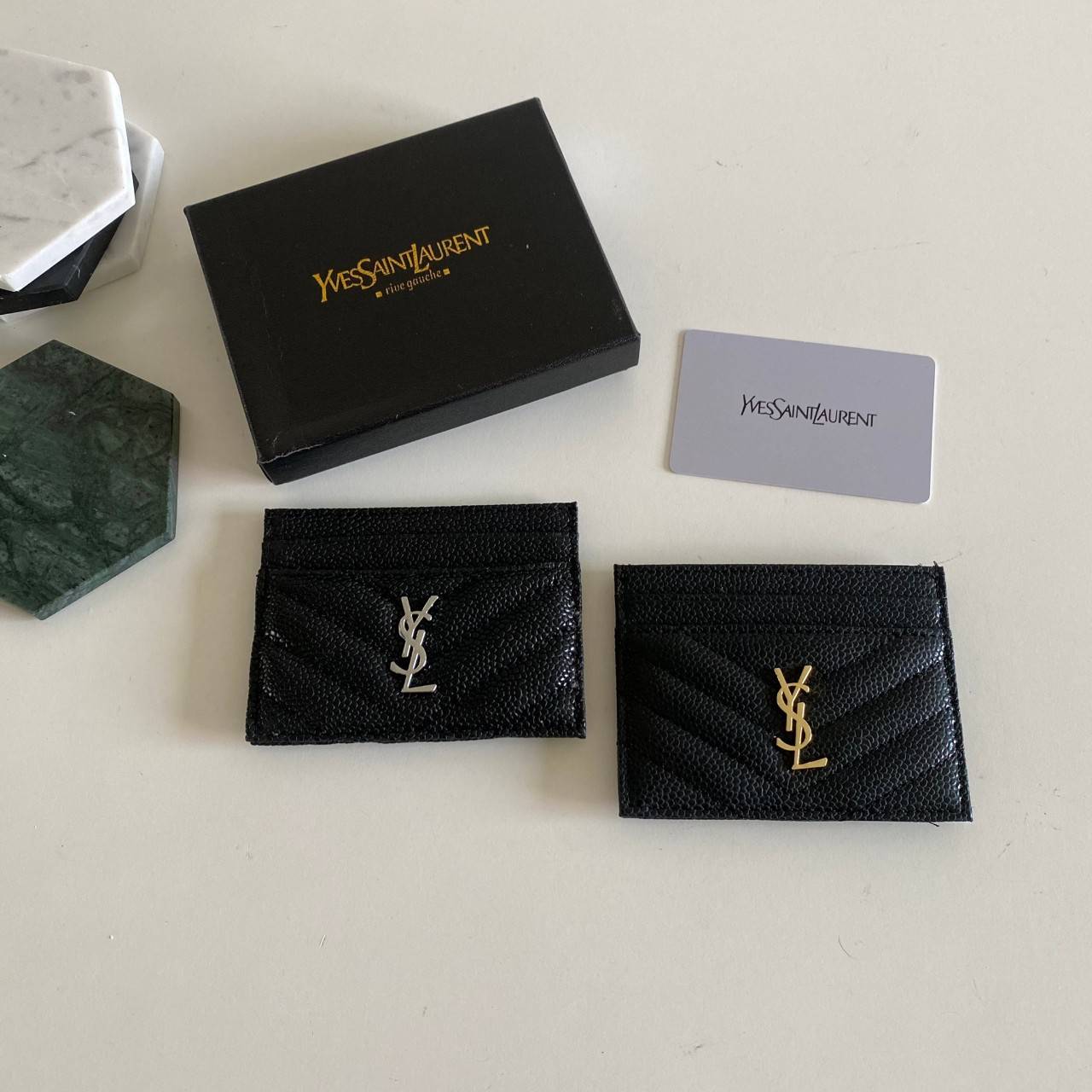 VIP 】หนังแท้ YSL SAINT LAURENT MONOGRAM CARD CASE IN GRAIN DE POUDRE EMBOSSED LEATHER (อะไหล่เงิน/อะไหล่ทอง) YSL CARD HOLDER