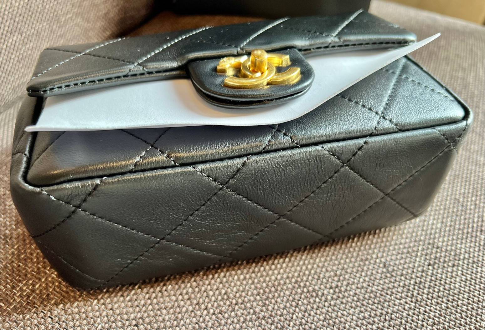 Chanel Small Flap Bag with Top Handle 8" /CHANEL CHAIN SHOULDER BAG กระเป๋าสะพายได้และหิ้วได้ หนังสวย เรียบ สัมผัสนุ่มมือ น่าใช้มากๆ