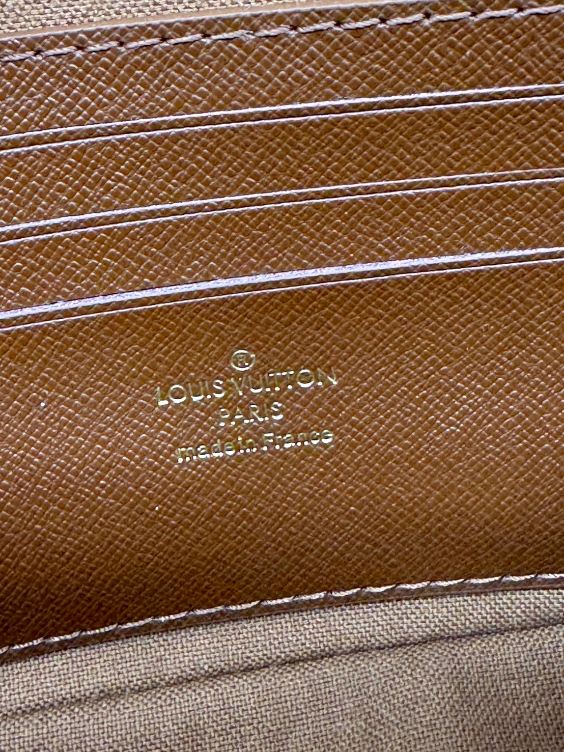 LV Wallet on Chain Ivy / LV IVY BAG กระเป๋าสะพายรุ่นยอดนิยม ใช้งานได้ทั้งธีมกลางวันและกลางคืน สวยหรู ดูแพงที่ถูกต้องมาก เกรดออริ 1:1 ใช้งานต่างประเทศได้