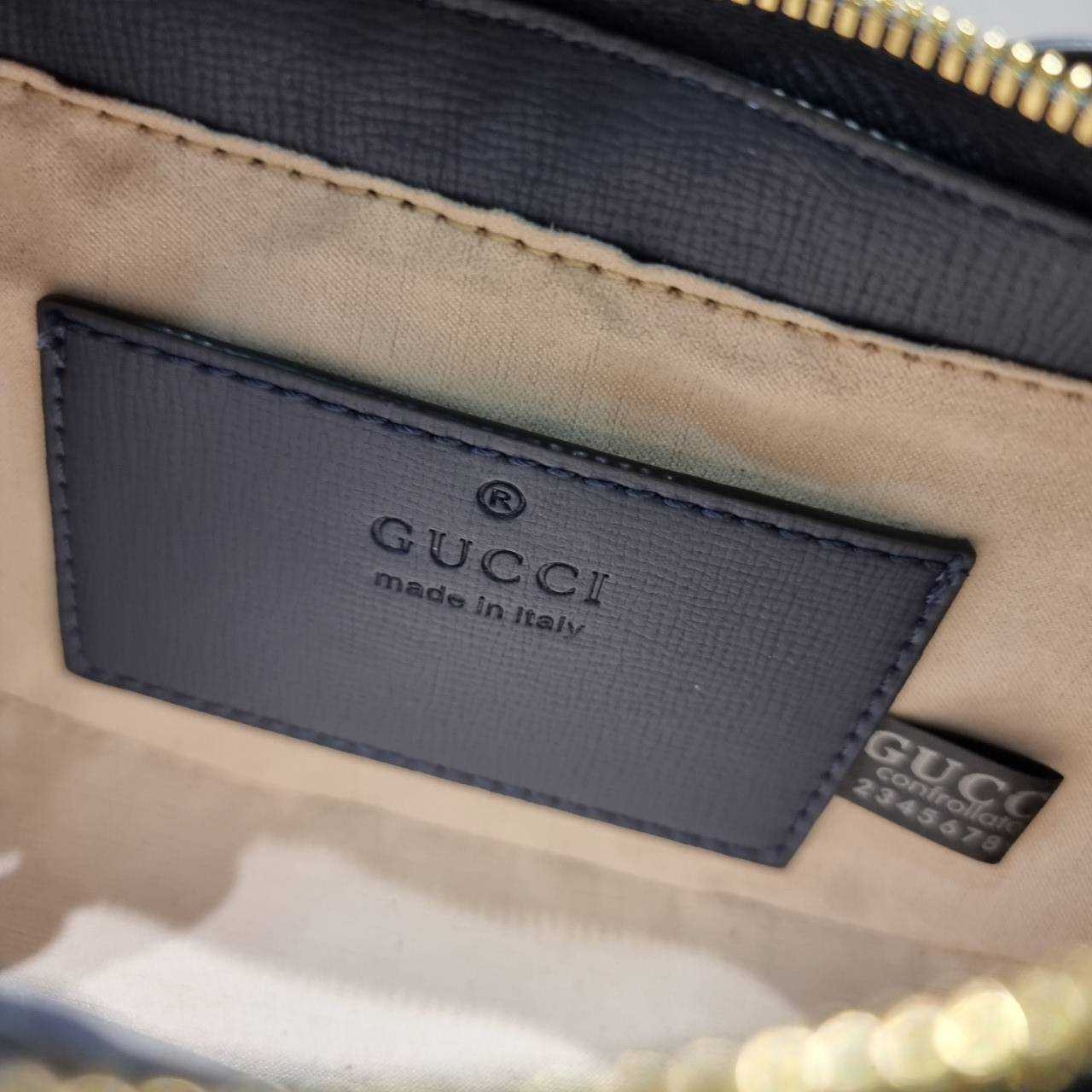 Gucci moon side mini shoulder bag สวยย้อนยุค y2k กำลังมาแรง กับอีกหนึ่งไอเท็มสุดจึ้ง ด้วยขนาดที่กำลังพอดี ดีไซน์คลาสสิคลัคชู ดูผู้ดี