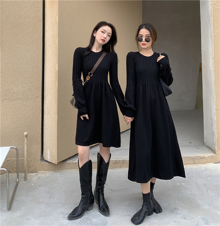 พร้อมส่ง 🍋 Harper dress เดรสยาวแขนยาวผ้าไหมพรมสีดำ (IN32122)