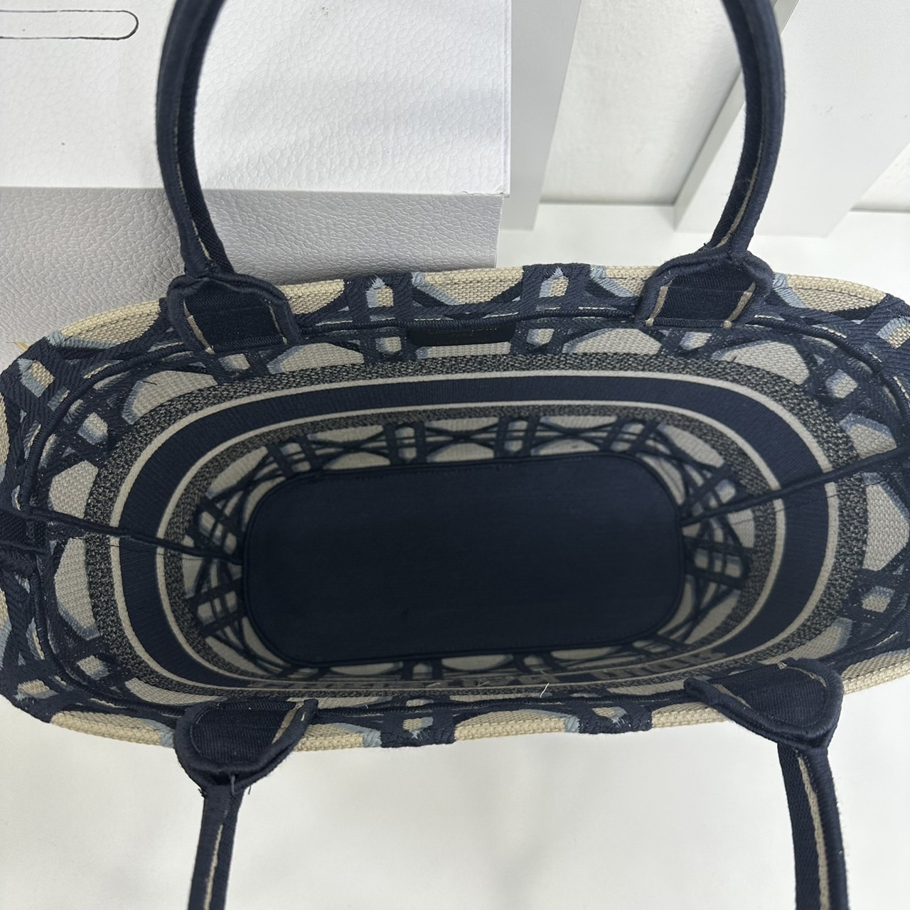 DIOR Hat Basket Bag / DIOR NEW LINE TOTE / DIOR KID TOTE กระเป๋าทรงโท้ทรุ่นใหม่ เอกษณ์ความหรูหรา โดดเด่นสวยงาม