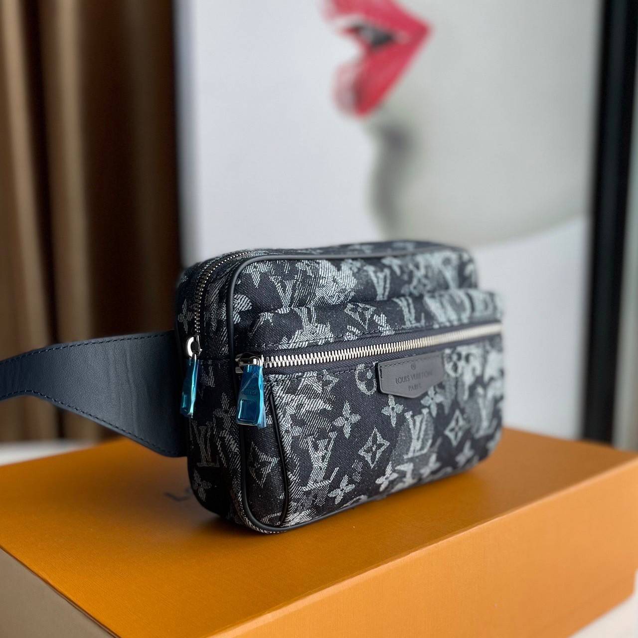 LV Outdoor Bumbag Denim Monogram Waist Bag / LV Belt Bag เกรดเทพออริจินอล 1:1 ใช้งานต่างประเทศได้ พร้อมส่งที่ไทย