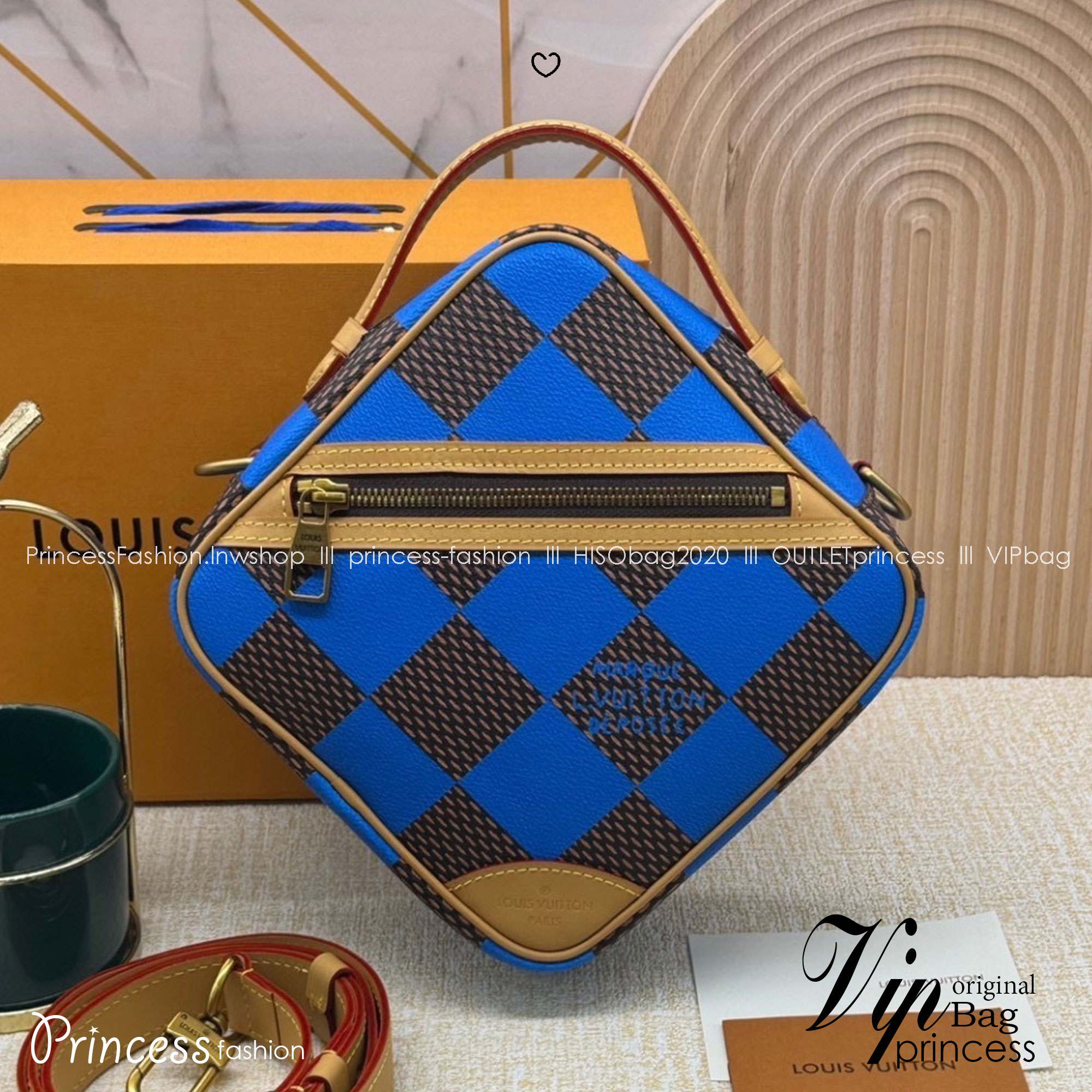LV Chess Messenger Bag Jaune Mat / Green / Red / Blue กระเป๋าสะพายแมสเซนเจอร์ทรงเหลี่ยมรุ่นใหม่ ลายตารางหมากรุก Damier เอกลักษณ์ของความหรู โทนสีสดใสมีชีวิตชีวา ปรับลุคปัง กับการมาของความไฮคลาสรูปแบบใหม่ สุดไอโคนิค