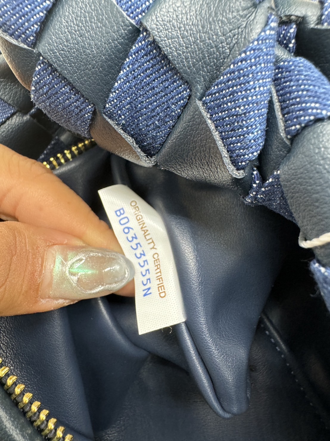 BOTTEGA Denim Mini Jodie Top handle bag 24cm / BOTTEGA Clutch Bag กระเป๋าถือ วัสดุเดินิมคอตตอน ดีไซส์สานมัดปมเป็นเอกลักษณ์ เกรดออริ 1:1 ใช้งานต่างประเทศได้