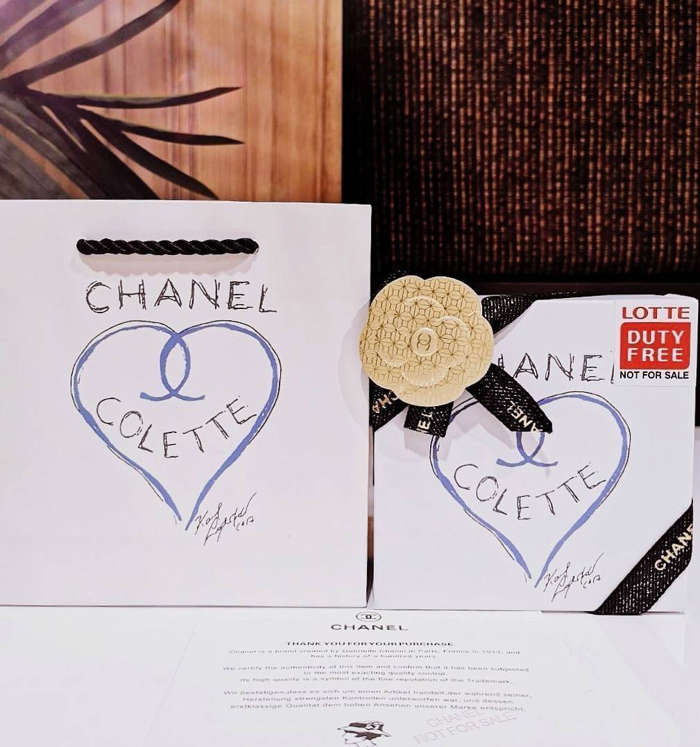 VIP 】✨พร้อมส่งความสวย✨Rare items ห้ามพลาด! แพ็คสุดคุ้มX3! CHANEL EARRING & BROOCH SET VIP GIFT WITH PURCHASE THE ORIGINAL PACKAGE (GWP) ชุดกิ๊ฟเซทของกำนัลสุดเลอค่าจากการแลกคะแนนสะสมสำหรับลูกค้าสมาชิก VIP CHANEL DUTYFREE ไอเท็มหายากชวนสะสมมาเ