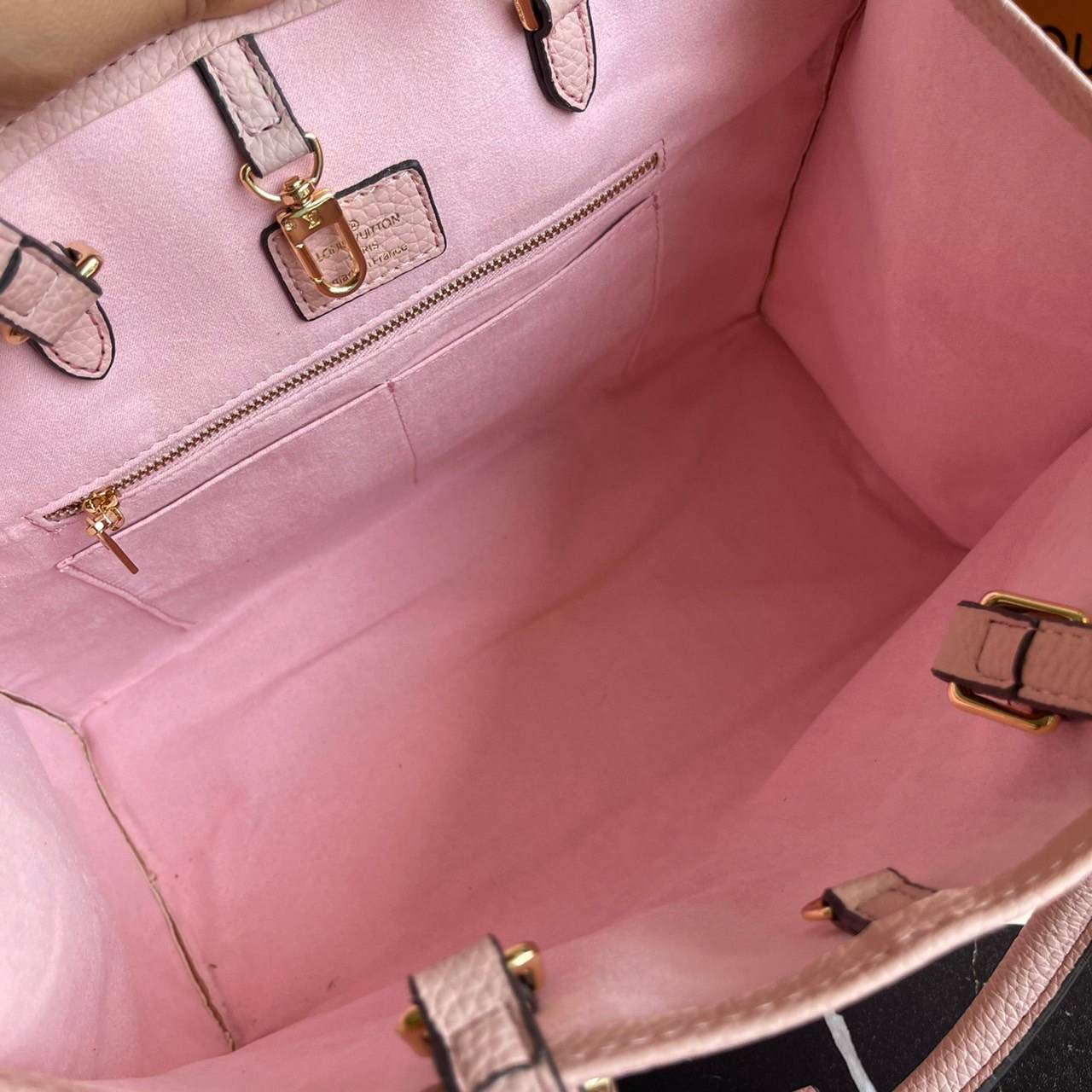 หนังแท้ LOUIS VUITTON Empreinte Monogram Giant By The Pool Onthego พร้อมส่งที่ไทย เกรดใช้งานต่างประเทศได้