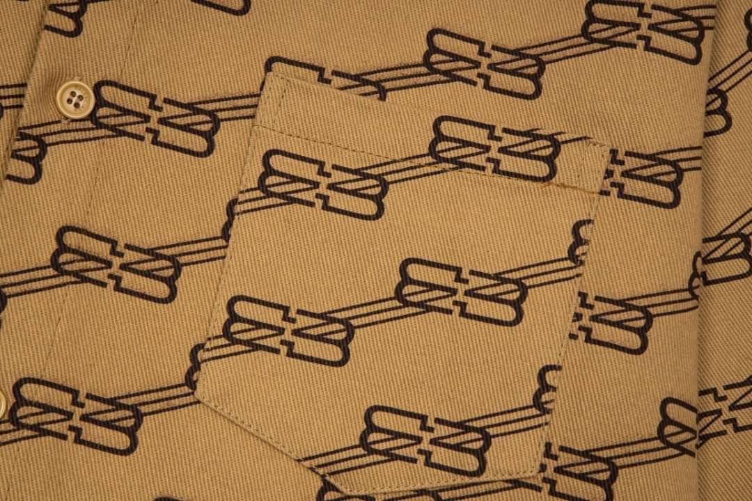 Balenciaga BB Monogram Minimal Shirt / Balenciaga shirt เกรดออริจินอล มีป้ายแท็กที่คอเสื้อ ใส่ได้ทั้งผู้หญิงผู้ชาย พร้อมส่งที่ไทย ภาพสินค้าถ่ายจากงานขายจริง ใช้งานต่างประเทศได้