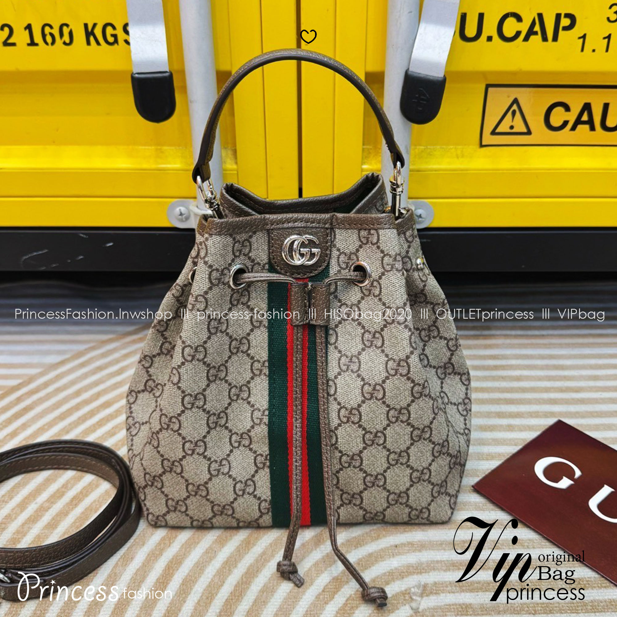 GUCCI Ophidia small bucket bag กระเป๋าสะพายทรงขนมจีบคอลสุดคลาสิค รูดปากกระเป๋าเก็บทรงได้ ภายในสวยงามโล่งกว้าง ใส่ของได้แบบไม่ต้องกังวล