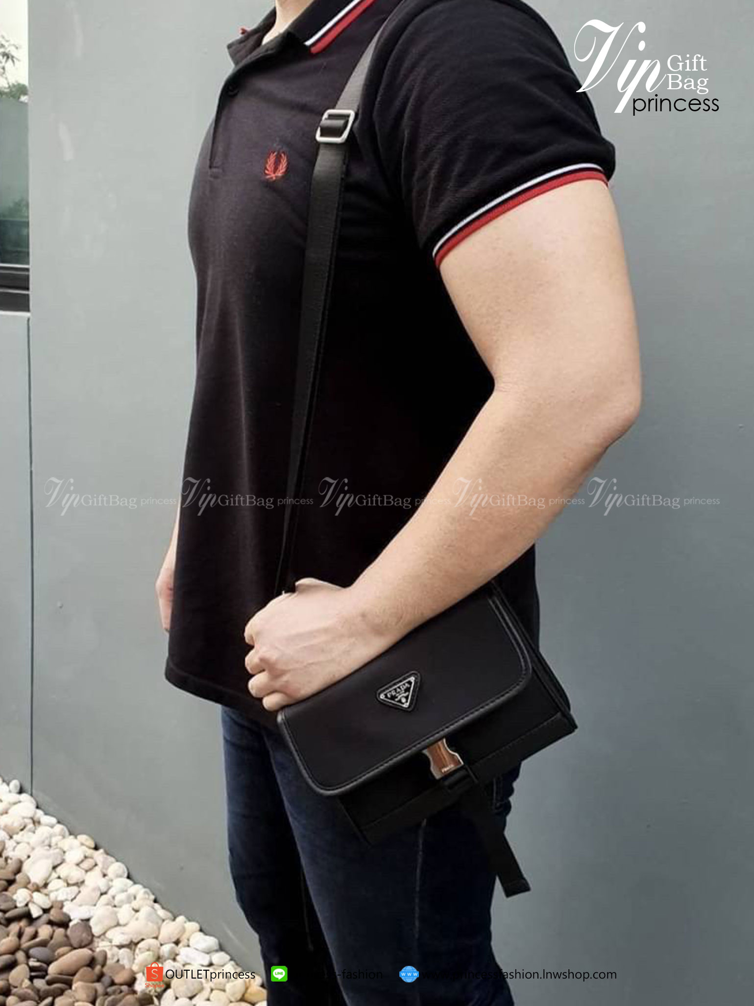 พรีเมี่ยมกิ๊ฟแท้ 100% FOR MEN COMING NOW!!! กระเป๋าทรง MESSENGER ใบเล็กกับ PRADA CROSSBODY NYLON BAG