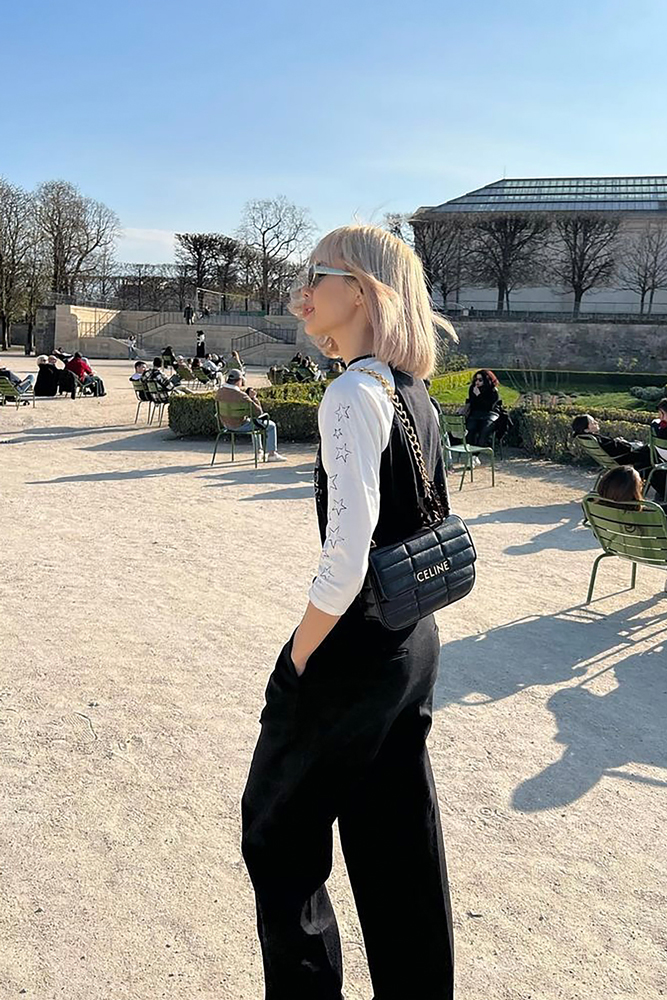 CELINE CHAIN SHOULDER BAG MATELASSE MONOCHROME ภาพสินค้าถ่ายจากงานขายจริง ใช้งานต่างประเทศได้