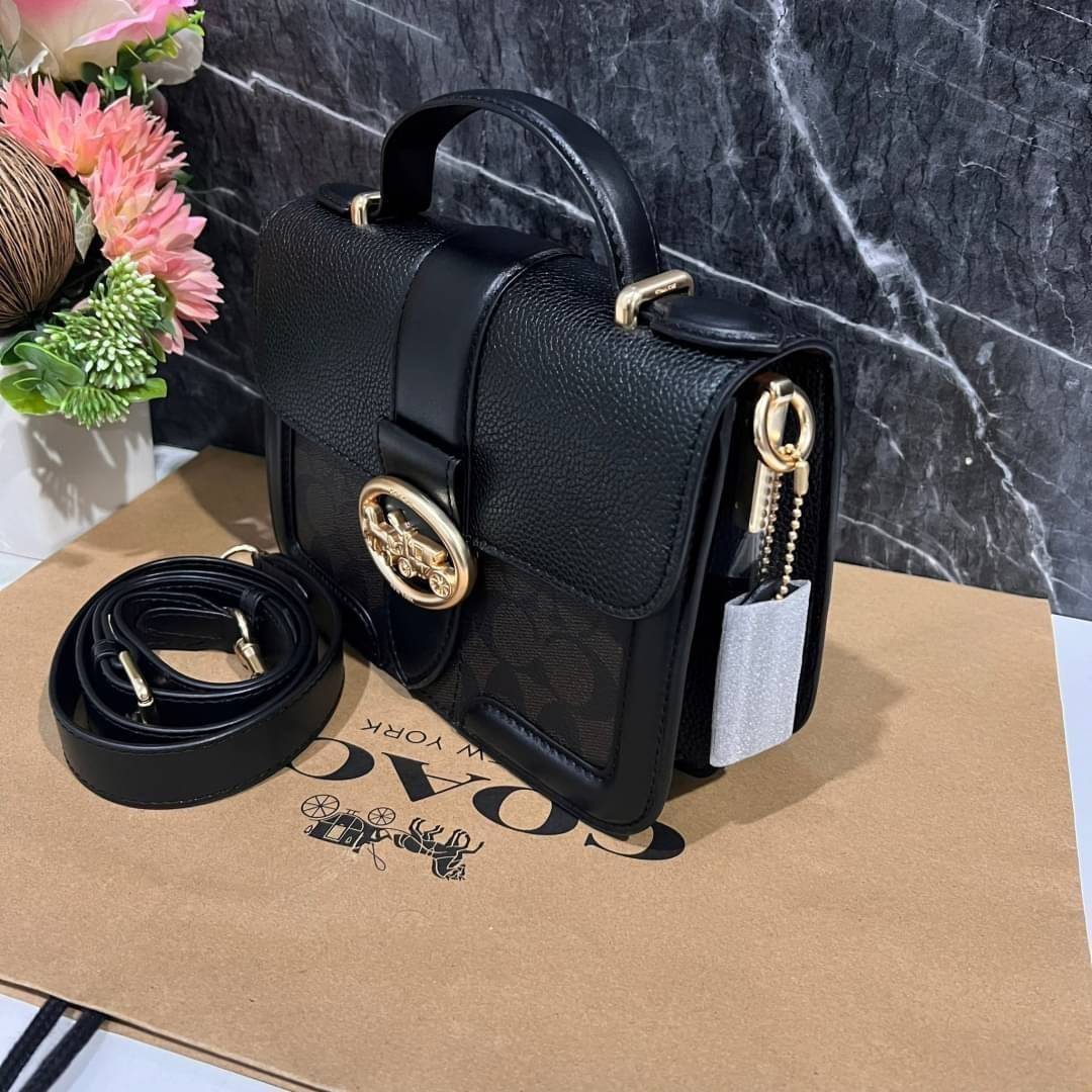 COACH SMALL GEORGIE TOP HANDLE IN BLOCKED SIGNATURE CANVAS ((6504//0468//6192//6015)) compact body portable shoulder bag 🌈ห้ามพลาด รุ่นแนะนำค่าา! พร้อมส่งทันที! กระเป๋าหิ้ว//สะพายข้างได้ วัสดุหนังแท้ 🔺หนึ่งใบทำลายหนังผสมกัน3แบบได้ลงตัวสวยง
