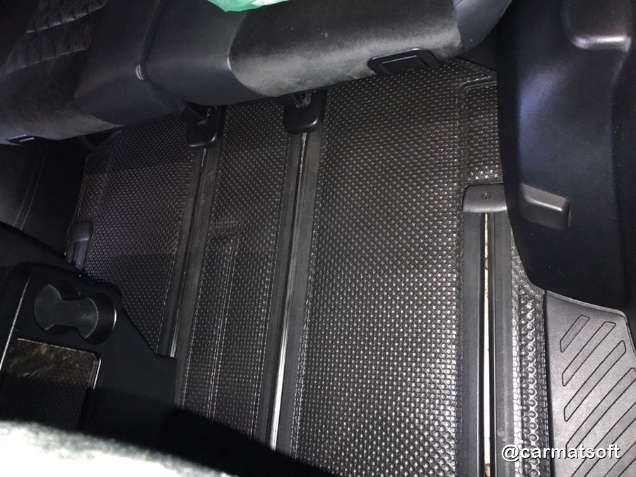 พรมกระดุมเม็ดเล็กรีดขอบTOYOTA ALPHARD ปี2016-20 สีดำ สวยงาม ทนทาน เข้ารูป เต็มคัน